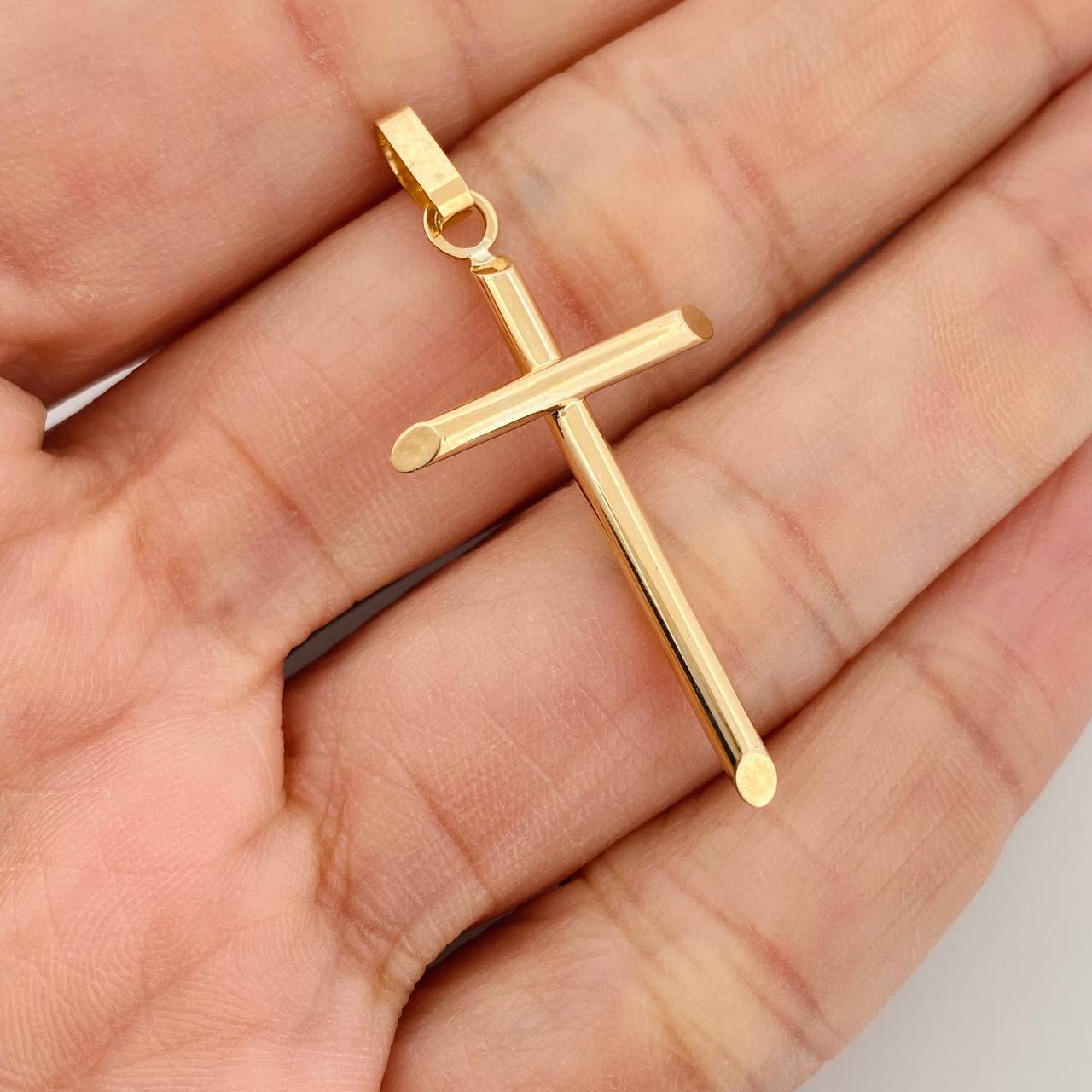 Dije Cruz Puntas Planas 1.3gr / 4cm / Oro Amarillo 18K &