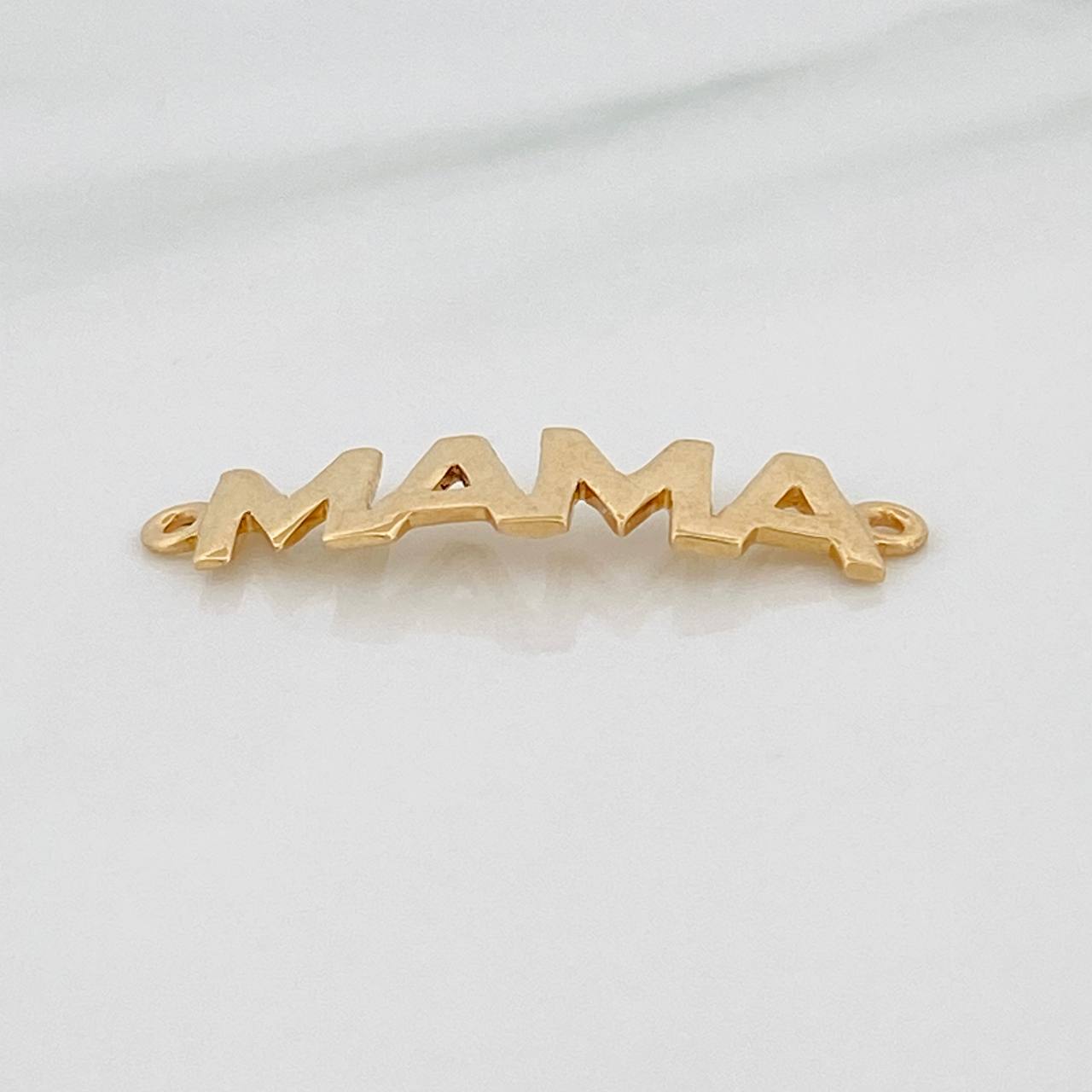 Herraje Mamá 1.2gr / 2.9cm / Oro Amarillo 18K