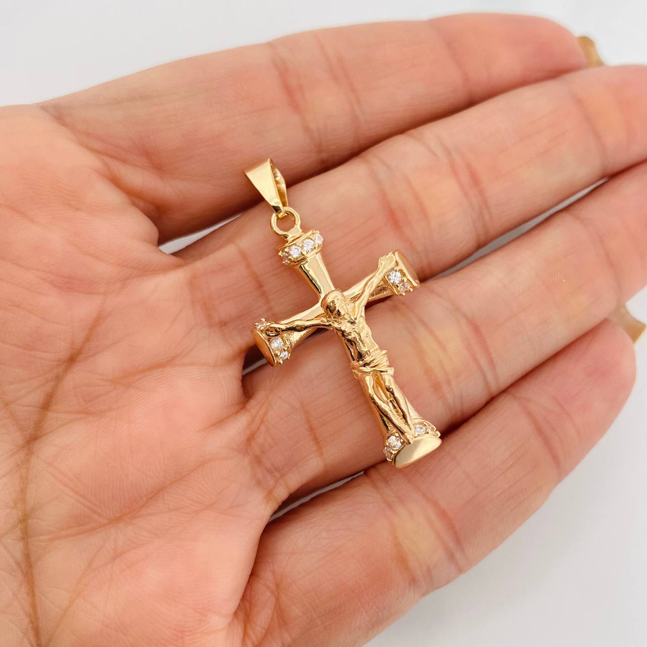Dije Cruz Cristo 4.3g / 4cm Oro Amarillo 18K