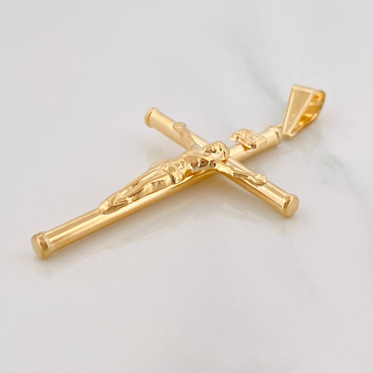Dije Cruz Cristo 2.8g / 5.05cm Oro Amarillo 18K