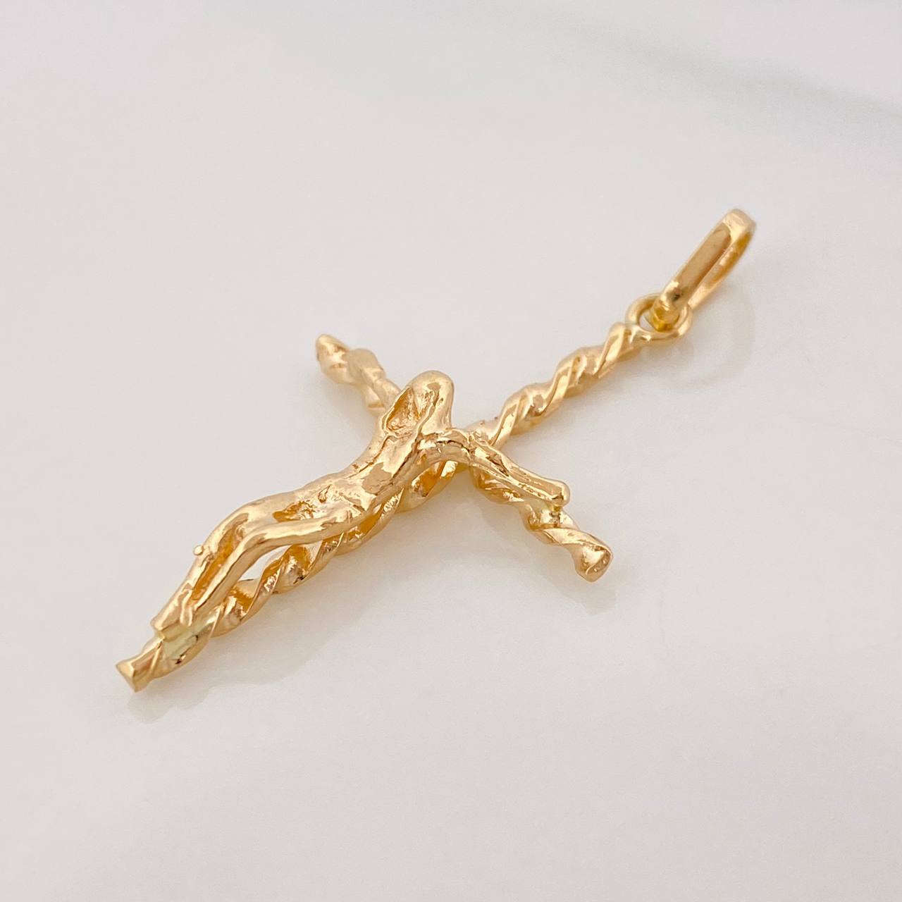 Dije Cruz Cristo 1.7g / 2.05cm Oro Amarillo 18K