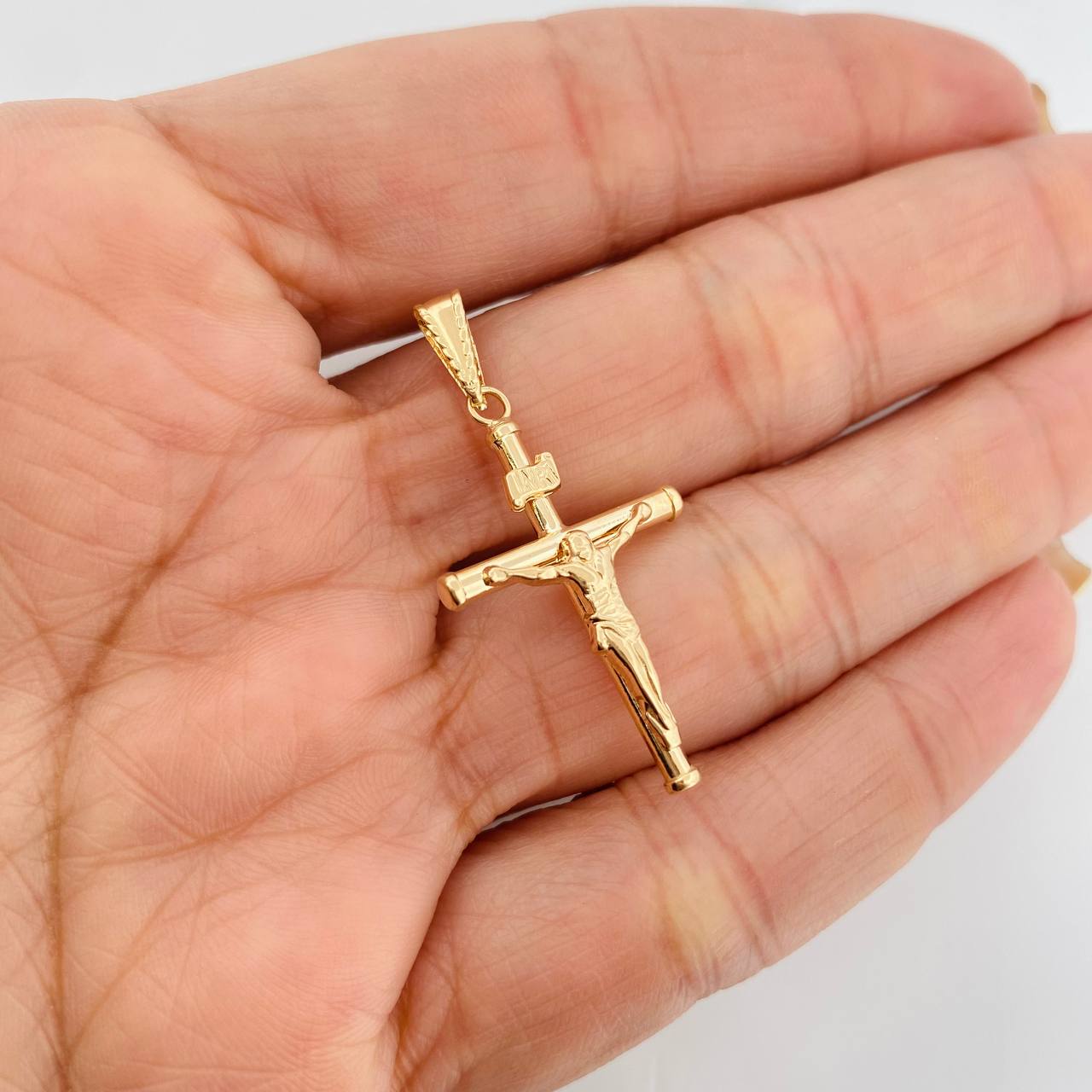 Dije Cruz Cristo 1.45g / 4cm Oro Amarillo 18K