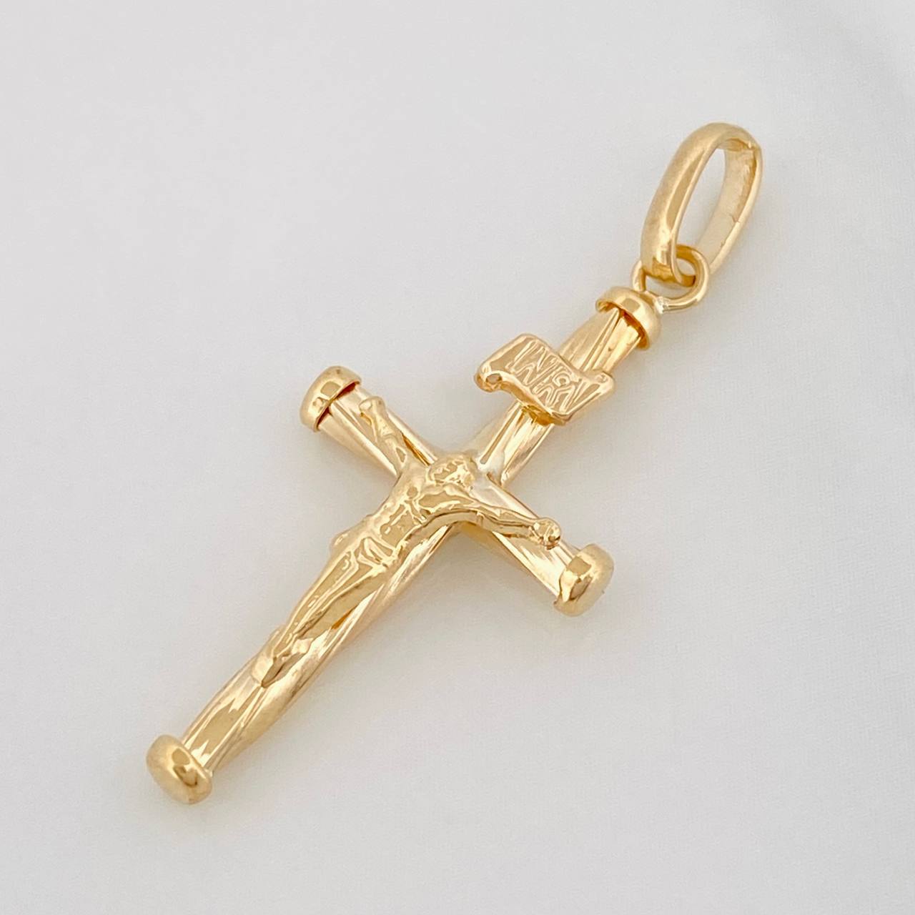 Dije Cruz Cristo 1.15g / 4cm Oro Amarillo 18K