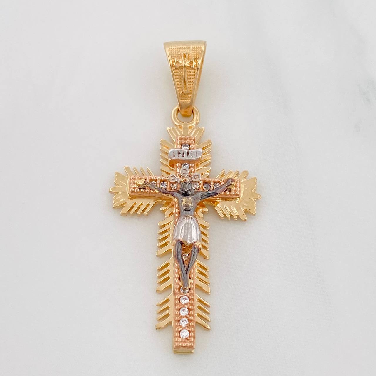 Dije Cruz Cristo Milagroso 3.85g / 4cm Tres Oros 18K
