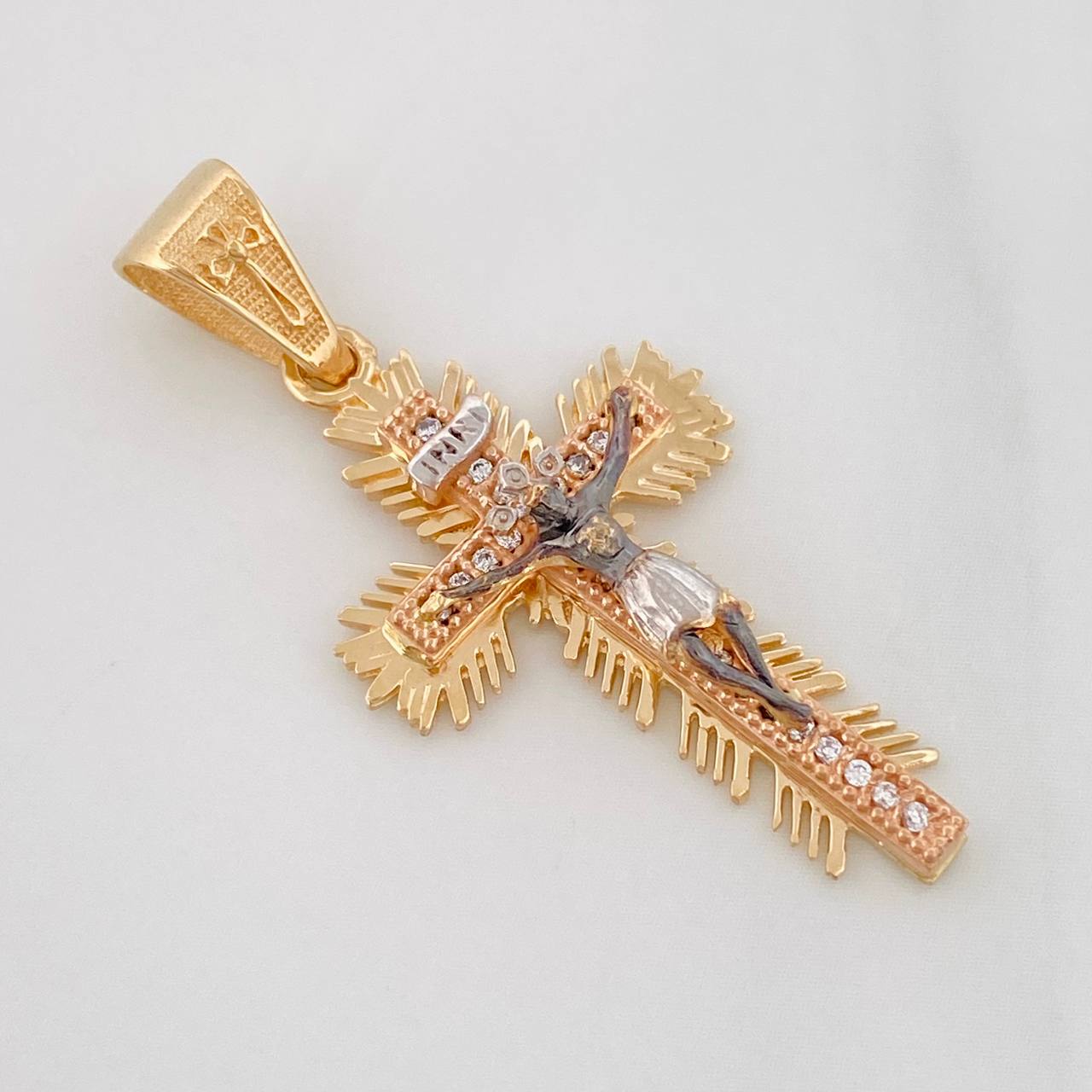 Dije Cruz Cristo Milagroso 3.85g / 4cm Tres Oros 18K