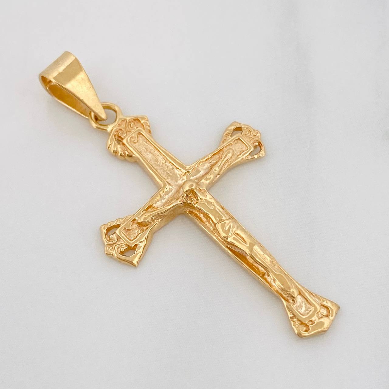 Dije Cruz Cristo 2.85g / 4cm Oro Amarillo 18K