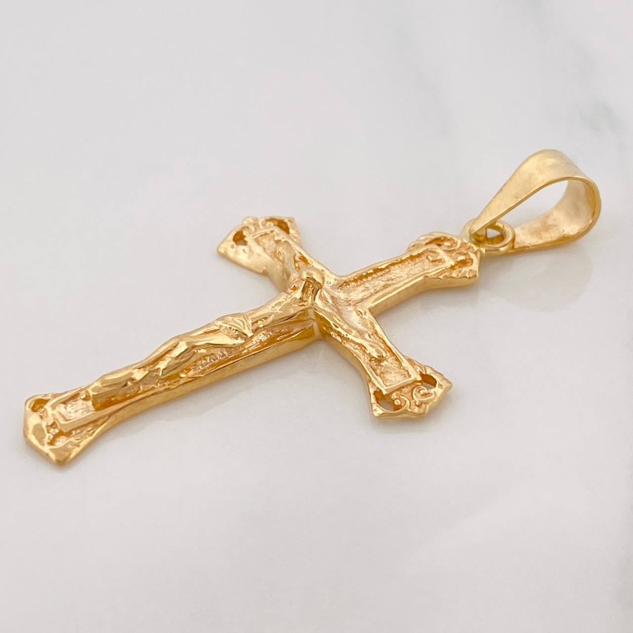 Dije Cruz Cristo 2.85g / 4cm Oro Amarillo 18K