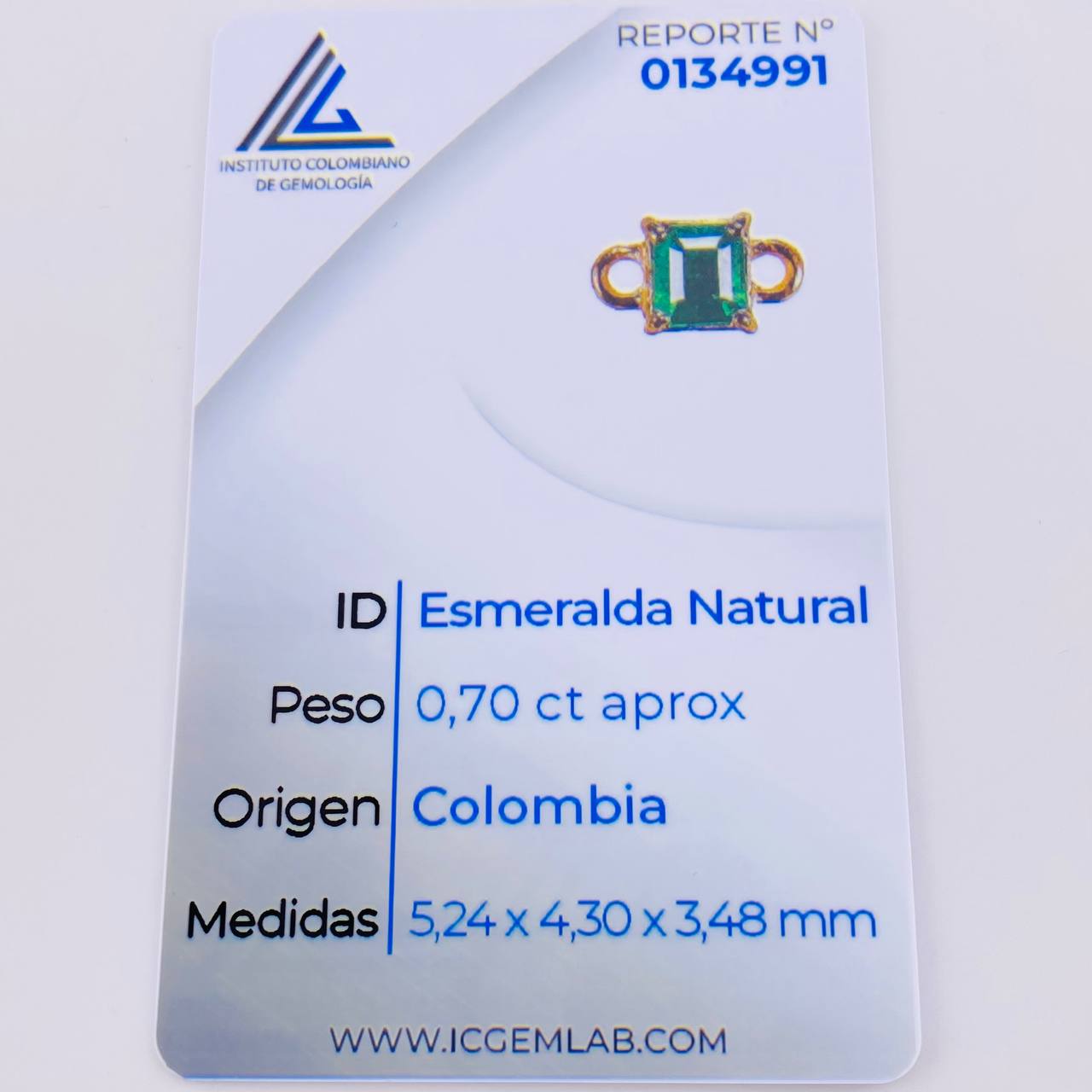 Herraje Cuadrado Cuatro Garras 70pts Esmeralda 1gr / 1cm / Oro Amarillo 18K