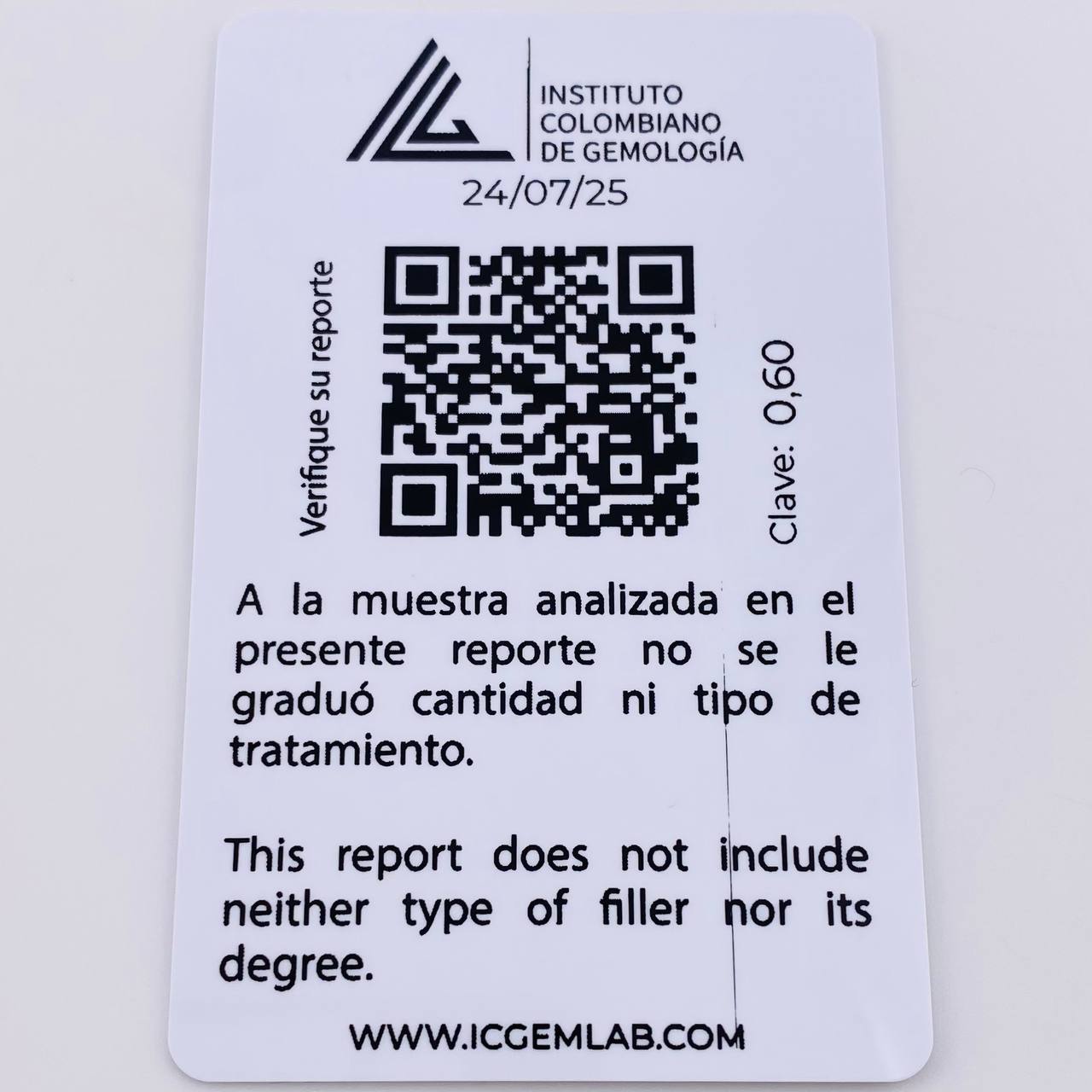 Herraje Corazon Cuatro Garras 60pts Esmeralda 0.75gr / 1cm / Oro Amarillo 18K