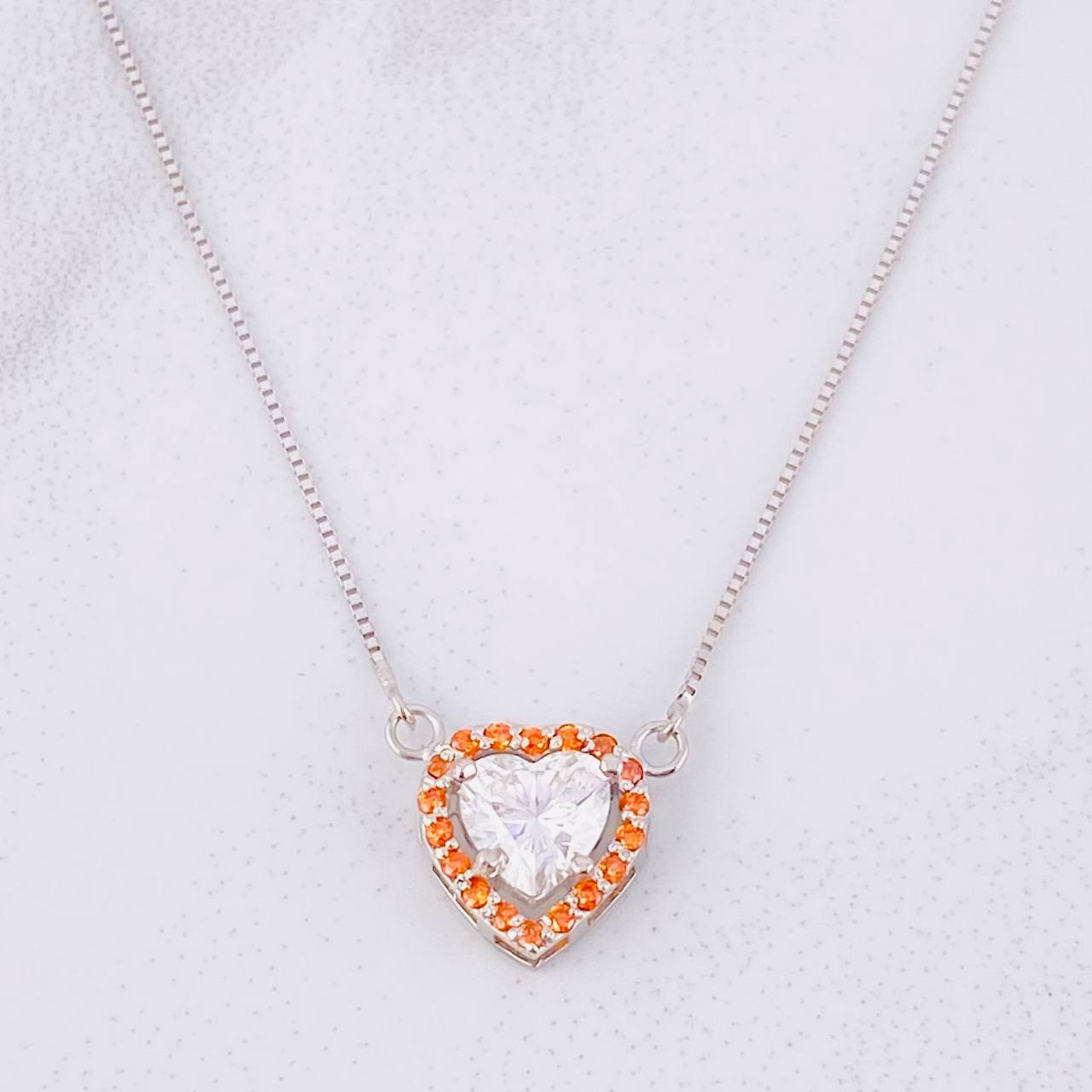 Set Cadena Veneciana + Dije Corazón Moisanitas 1 qts / 2.7g / 40cm Oro Blanco 18K