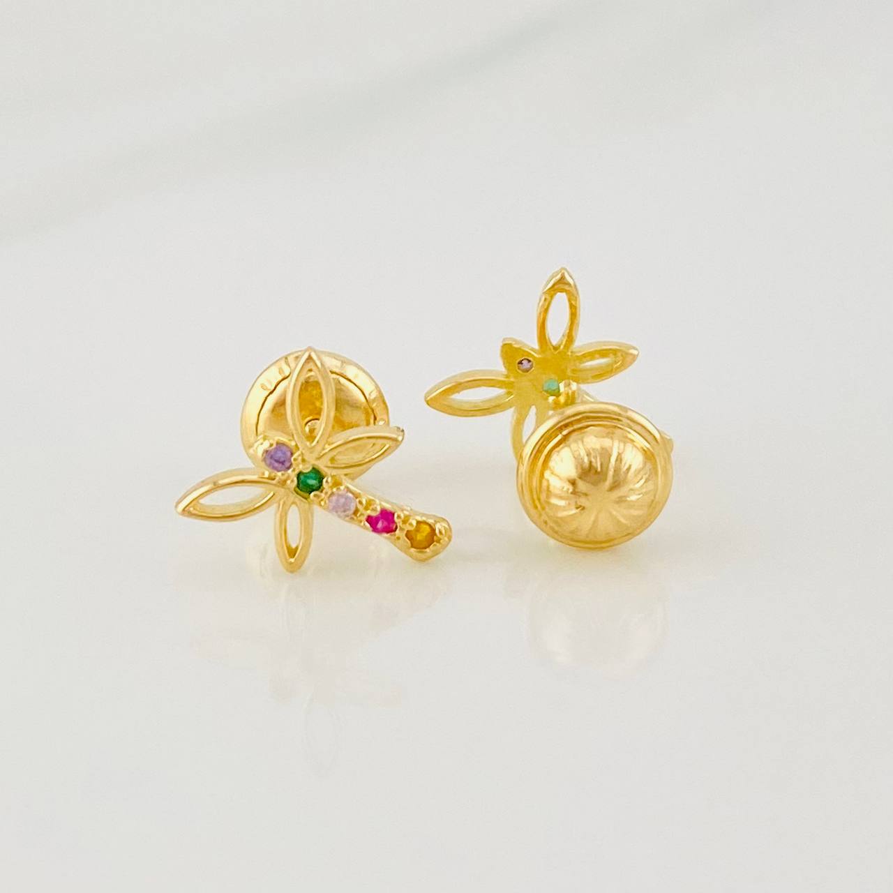 Topos Libélula 0.9g / 8.9mm Oro Amarillo 18K