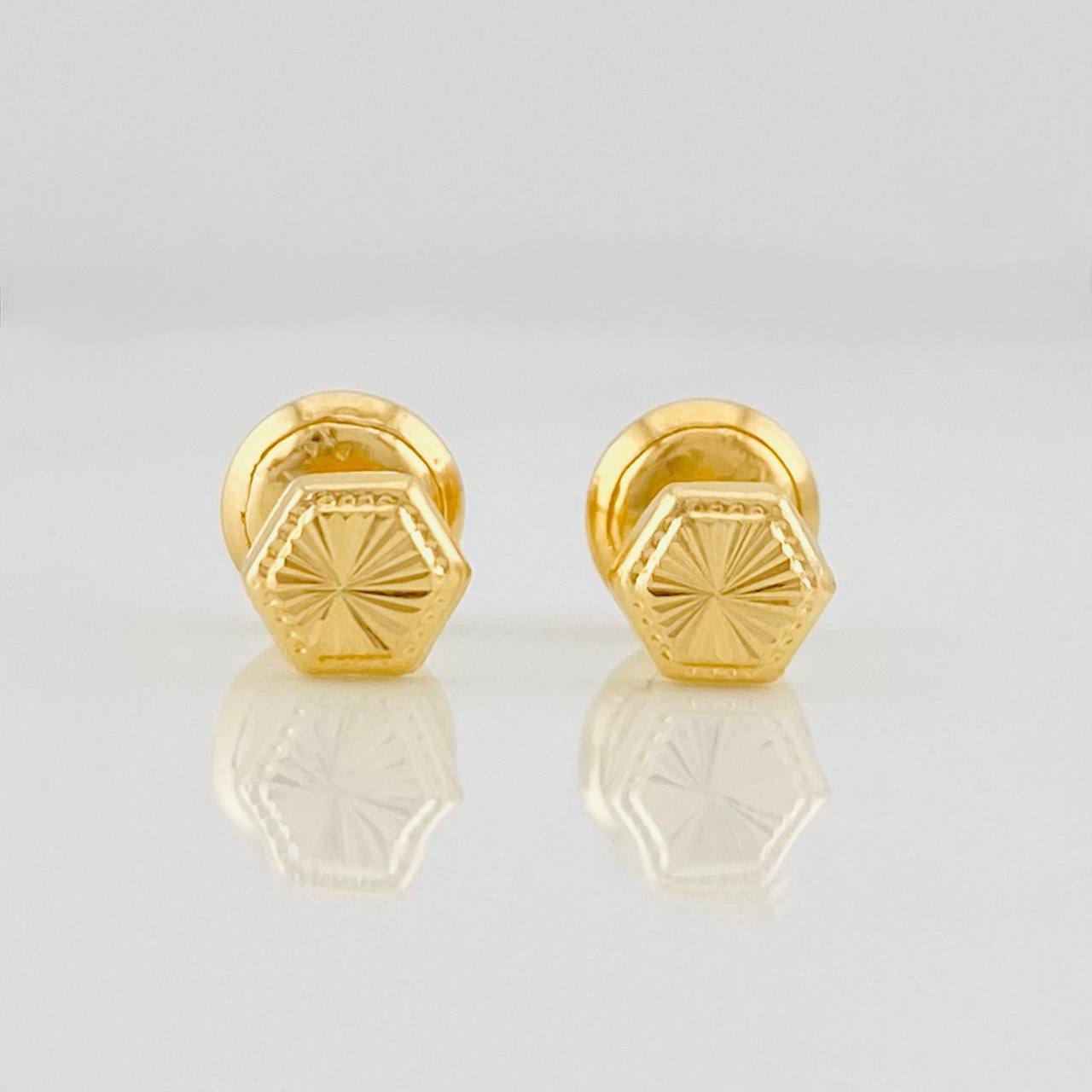 Topos Hexágono Diamantado 0.55g / 4.6mm Oro Amarillo 18K