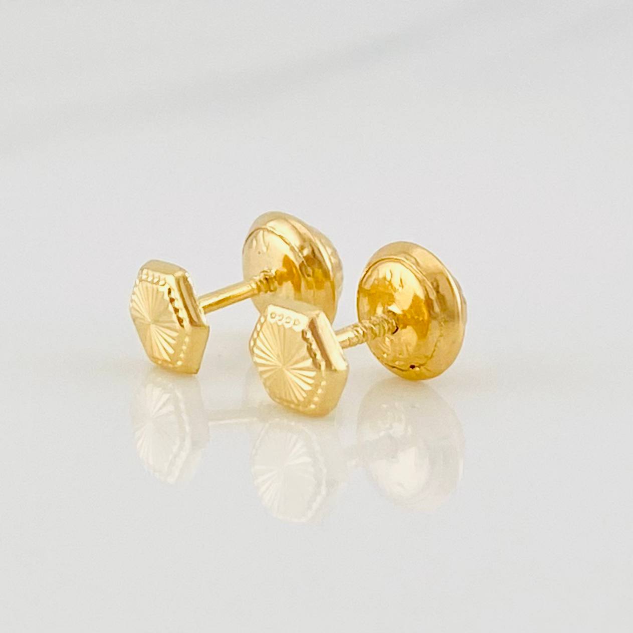 Topos Hexágono Diamantado 0.55g / 4.6mm Oro Amarillo 18K
