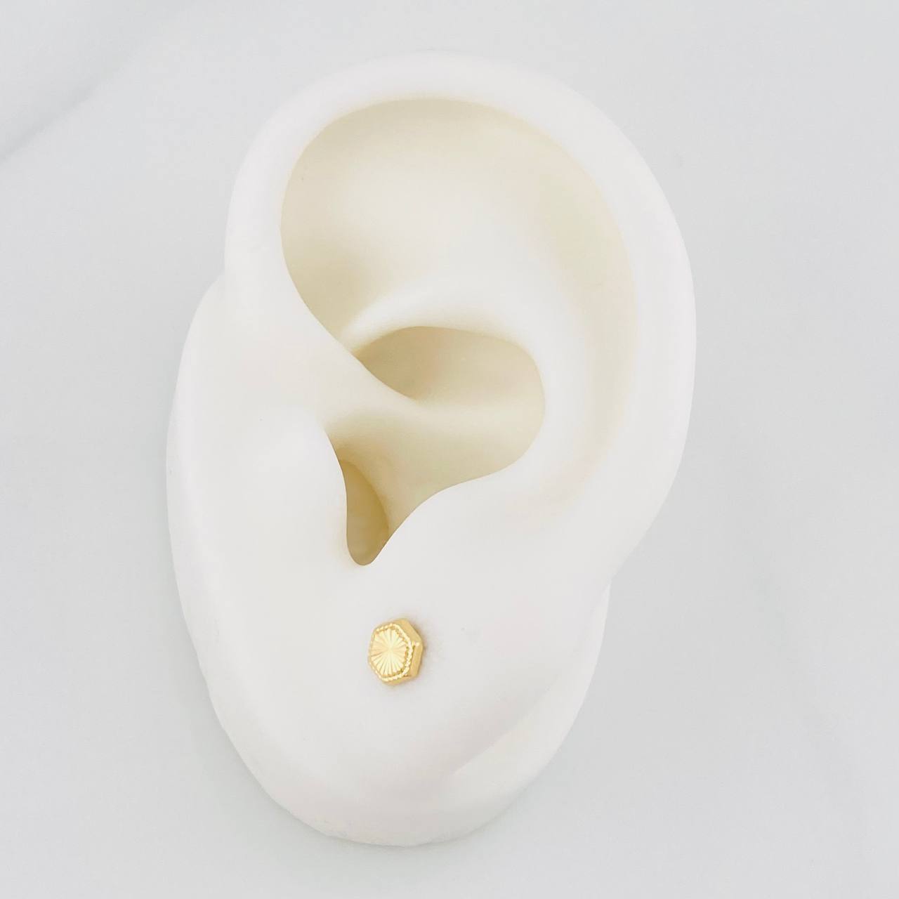Topos Hexágono Diamantado 0.55g / 4.6mm Oro Amarillo 18K