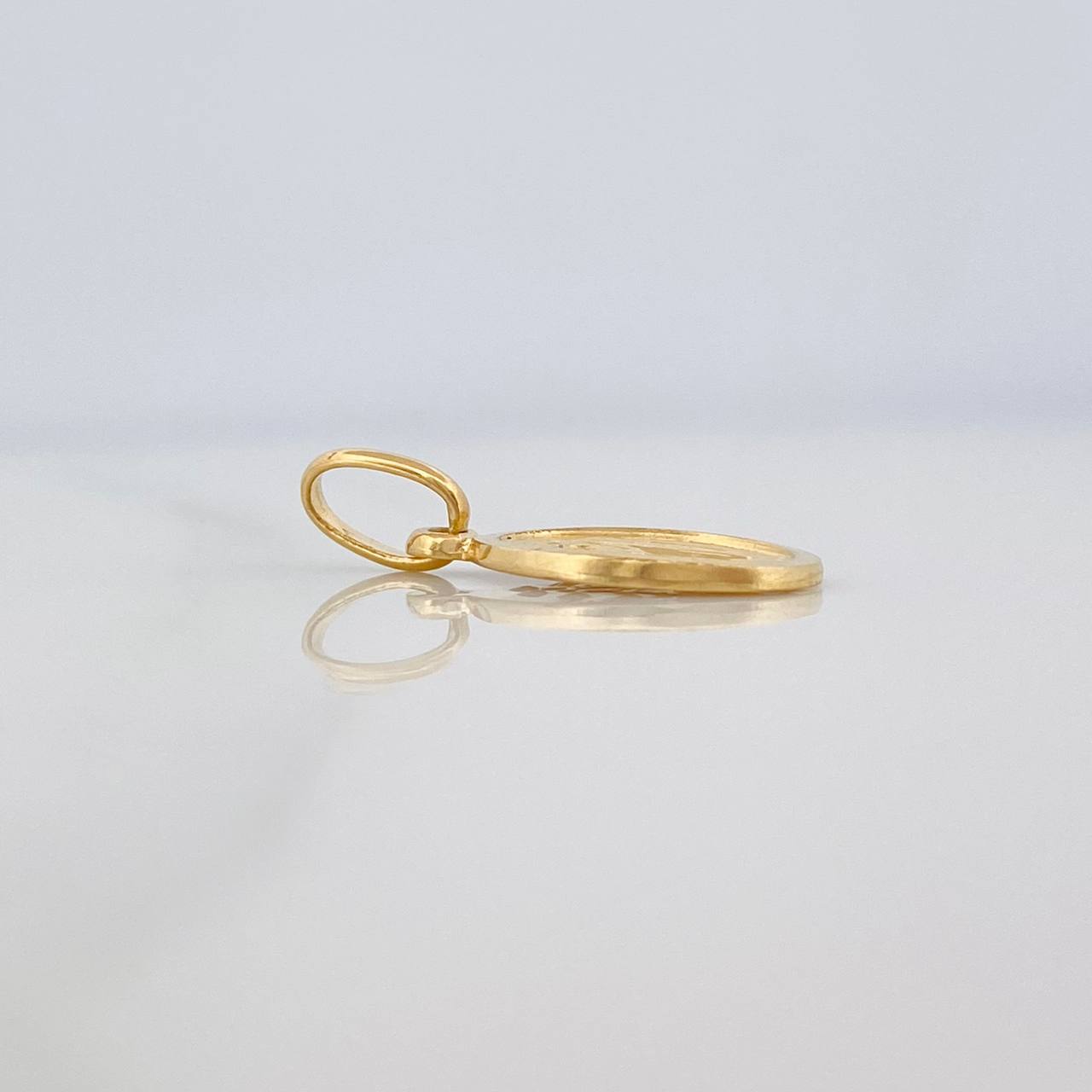 Dije Virgen Milagrosa 1.4gr / 2cm / Oro Amarillo 18K &