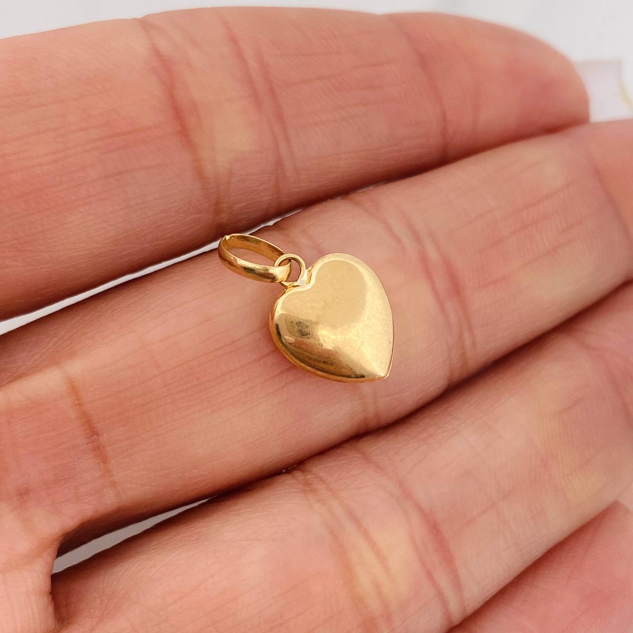 Dije Corazon Semi Plano 0.5gr / 1.7cm / Oro Amarillo 18K