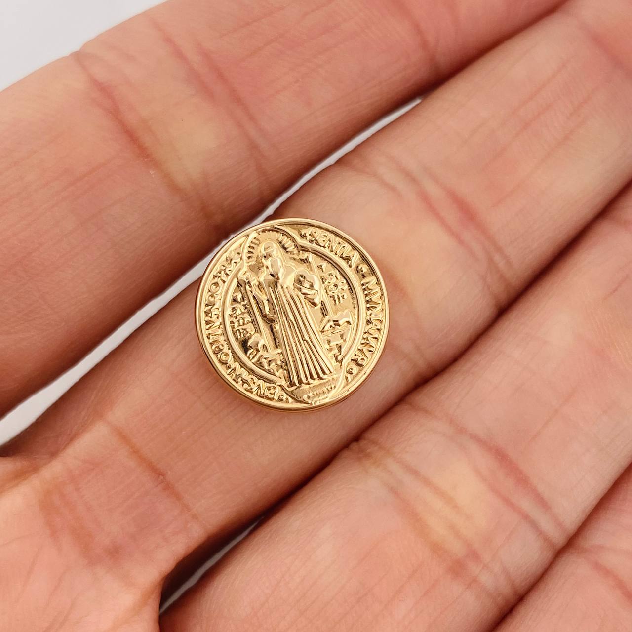 Herraje San Benito 1.45gr / 1.5cm / Oro Amarillo 18K &