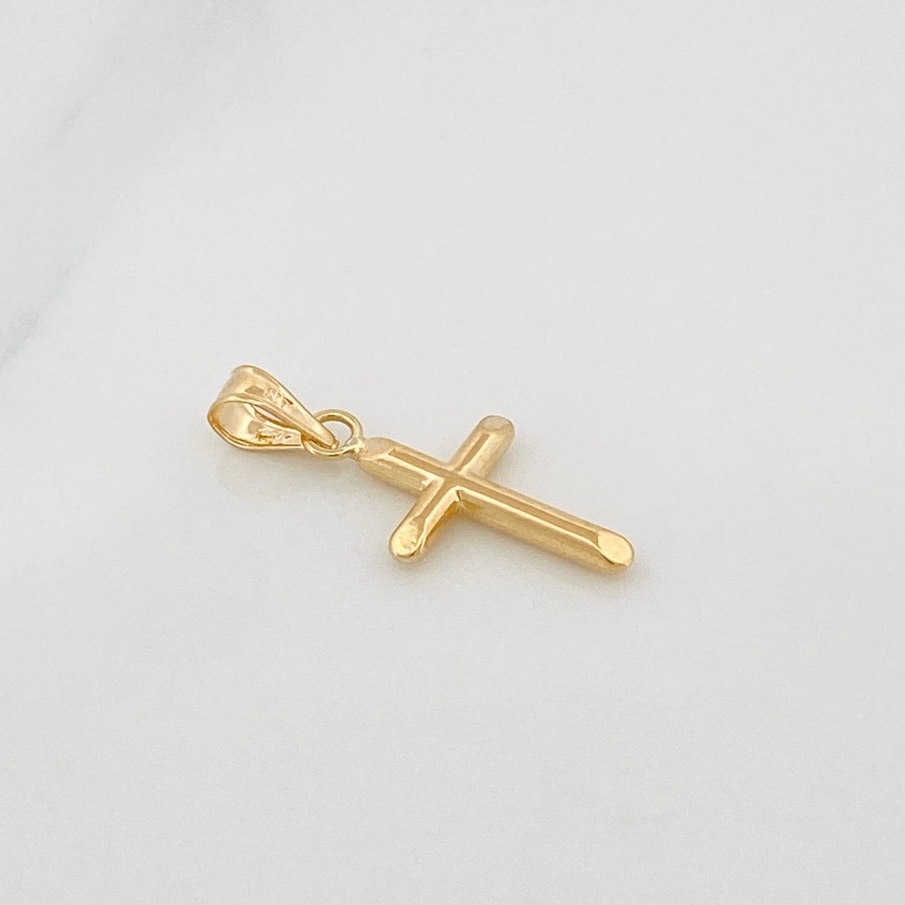 Dije Cruz Puntas Planas 0.4gr / 2.2cm / Oro Amarillo 18K &