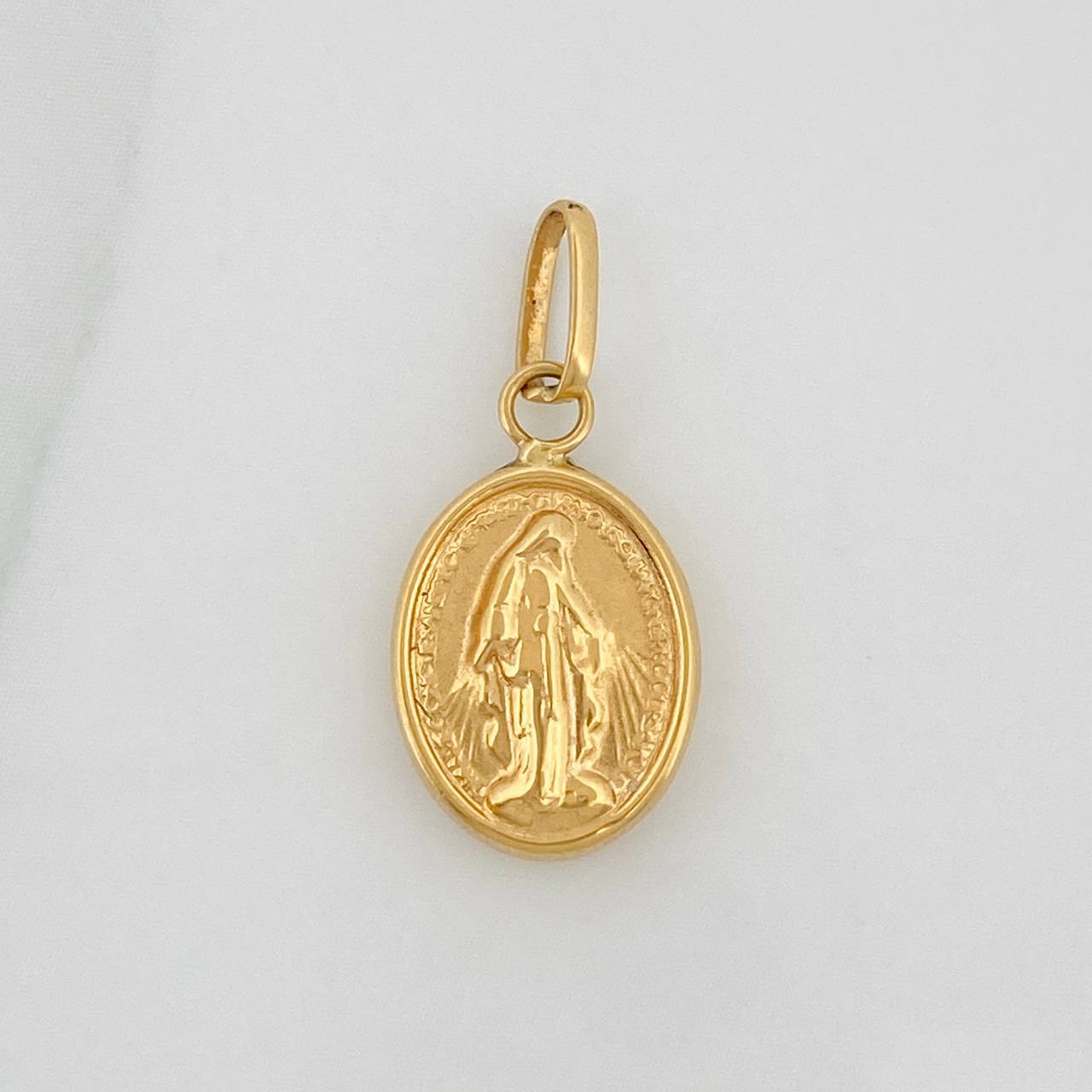 Dije Virgen Milagrosa 0.55gr / 2cm / Oro Amarillo 18K &