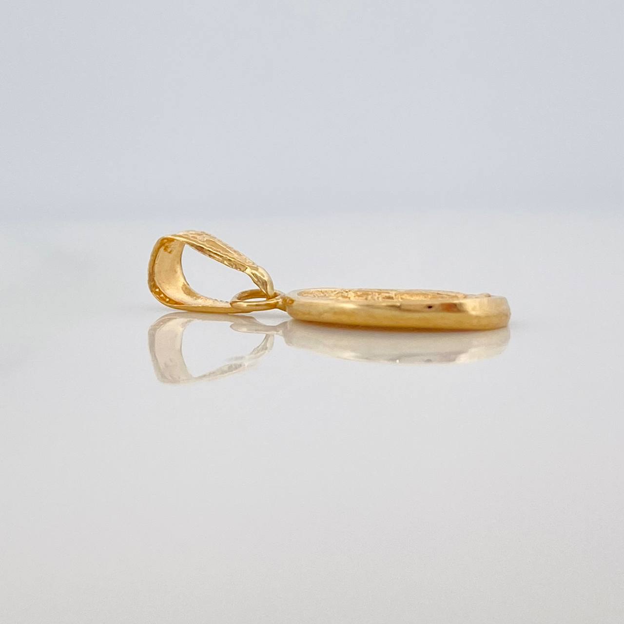 Dije Virgen Milagrosa 0.7gr / 2.1cm / Oro Amarillo 18K &
