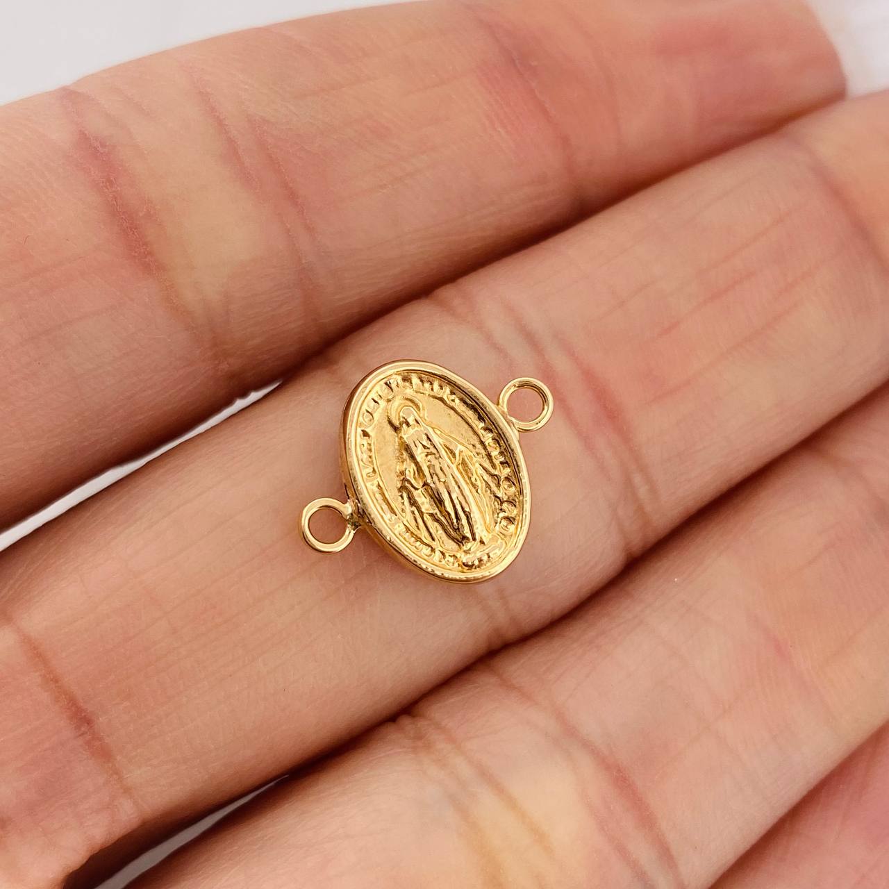 Herraje Virgen Milagrosa 0.45gr / 1.5cm / Oro Amarillo 18K &