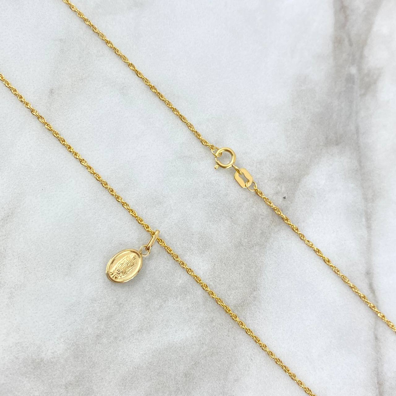 Cadena Lazo 0.95gr / 50cm / 1.2mm + Dije Virgen Guadalupe 0.35gr / 1.5cm Oro Amarillo 18K (Oferta)
