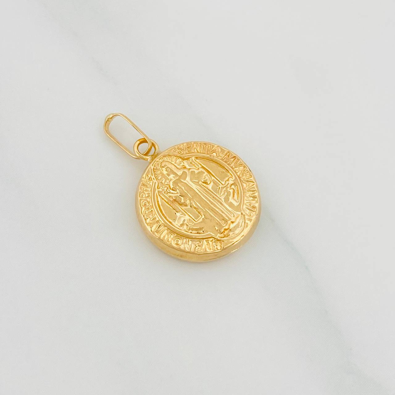 Dije San Benito 0.8g / 2cm Oro Amarillo 18K