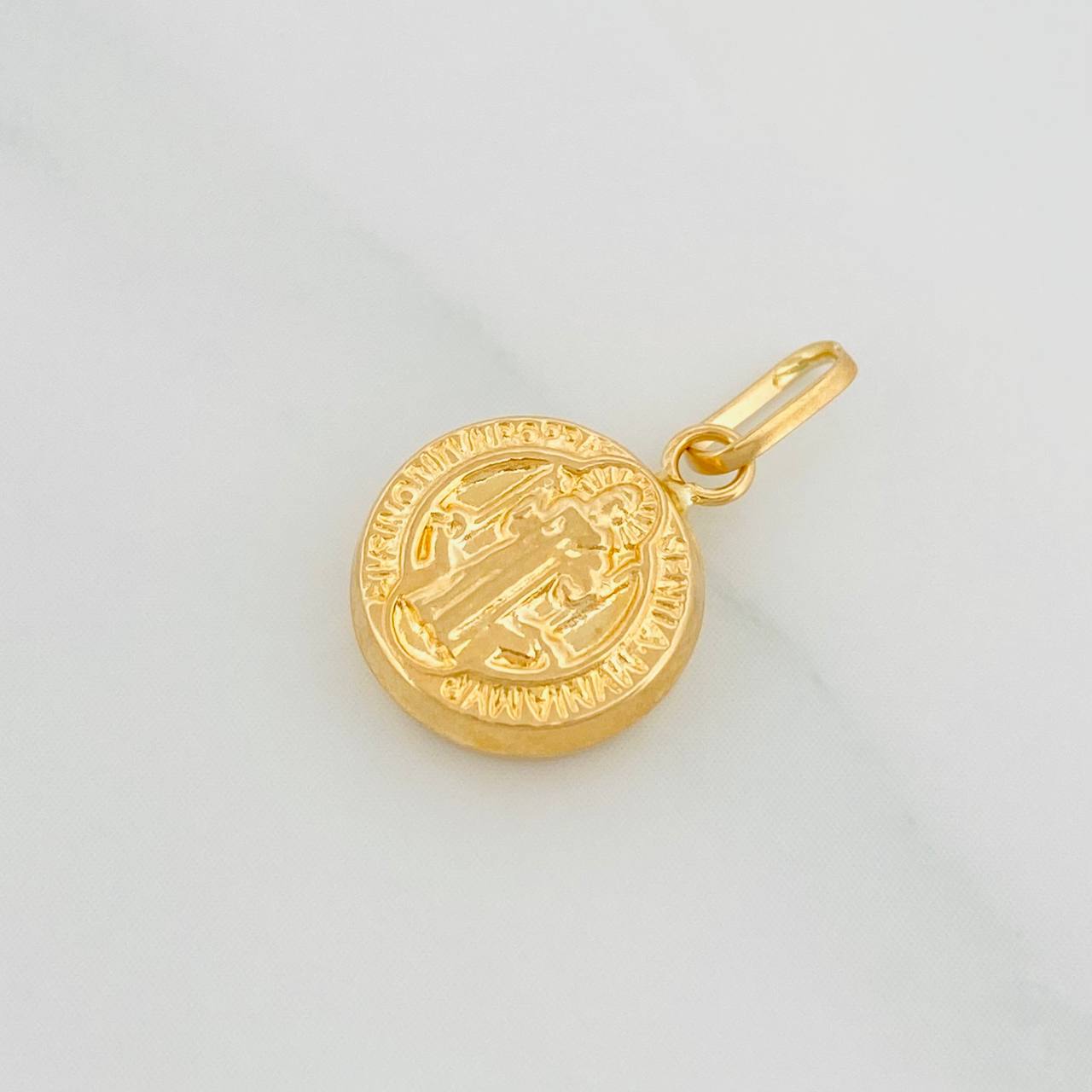 Dije San Benito 0.75g / 1.9cm Oro Amarillo 18K