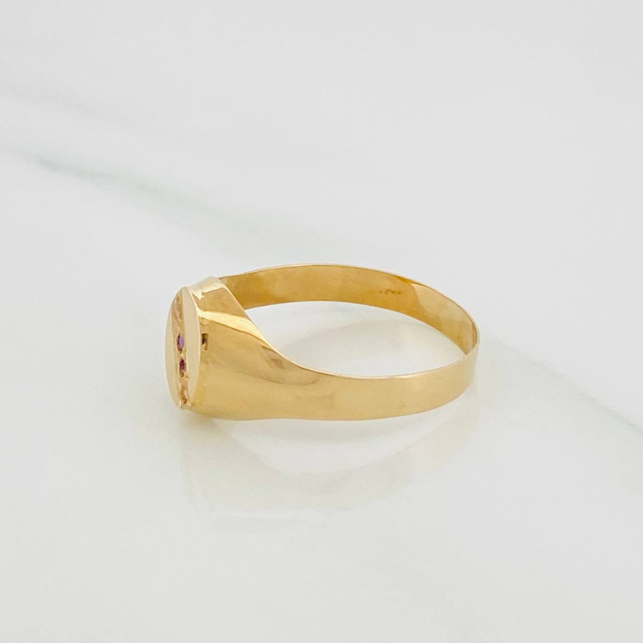 Anillo Sello Ovalado 1.6g / T8 1/4 Oro Amarillo 18K