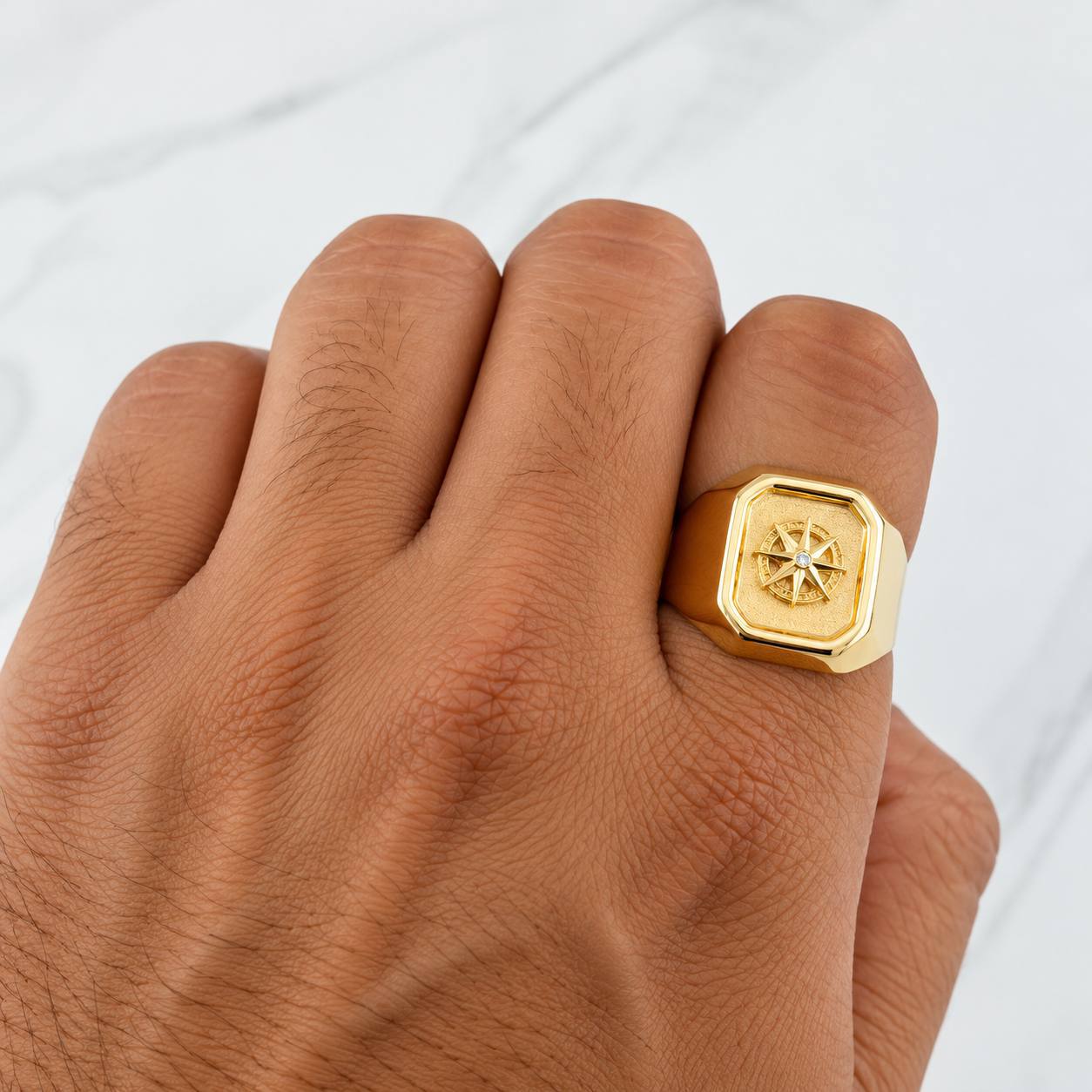 Anillo Sello Brujula 3.15g / T8 3/4 Oro Amarillo 18K