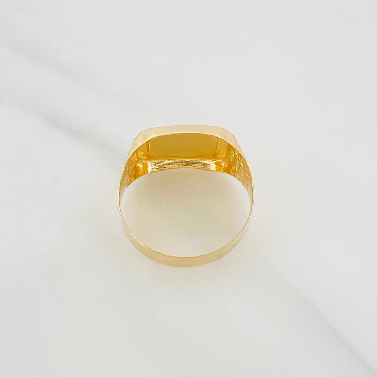 Anillo Sello Aguila Bordeado 3.3g / T8 1/2 Oro Amarillo 18K