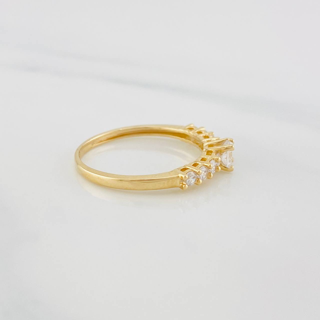 Anillo Solitario Churumbela 1.85g / T7 Oro Amarillo 18K