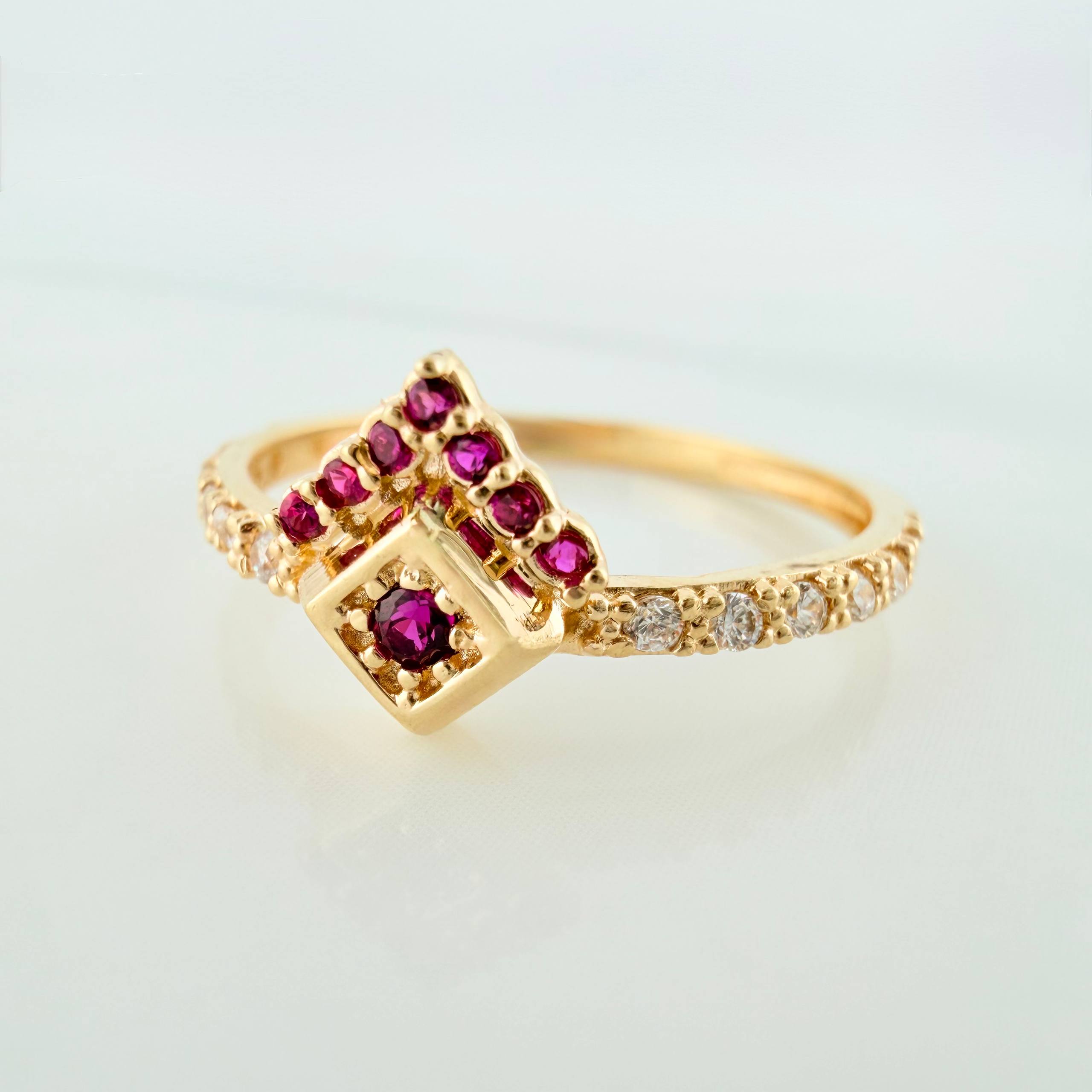 Anillo Rombo 1.75g / T6 1/2 Oro Amarillo 18K