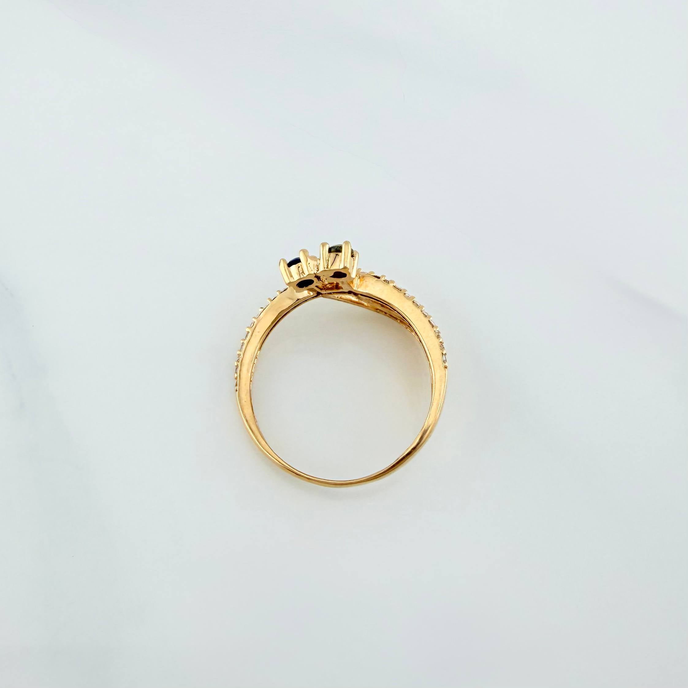 Anillo Linea Invertida 2.7g / T6 Oro Amarillo 18K