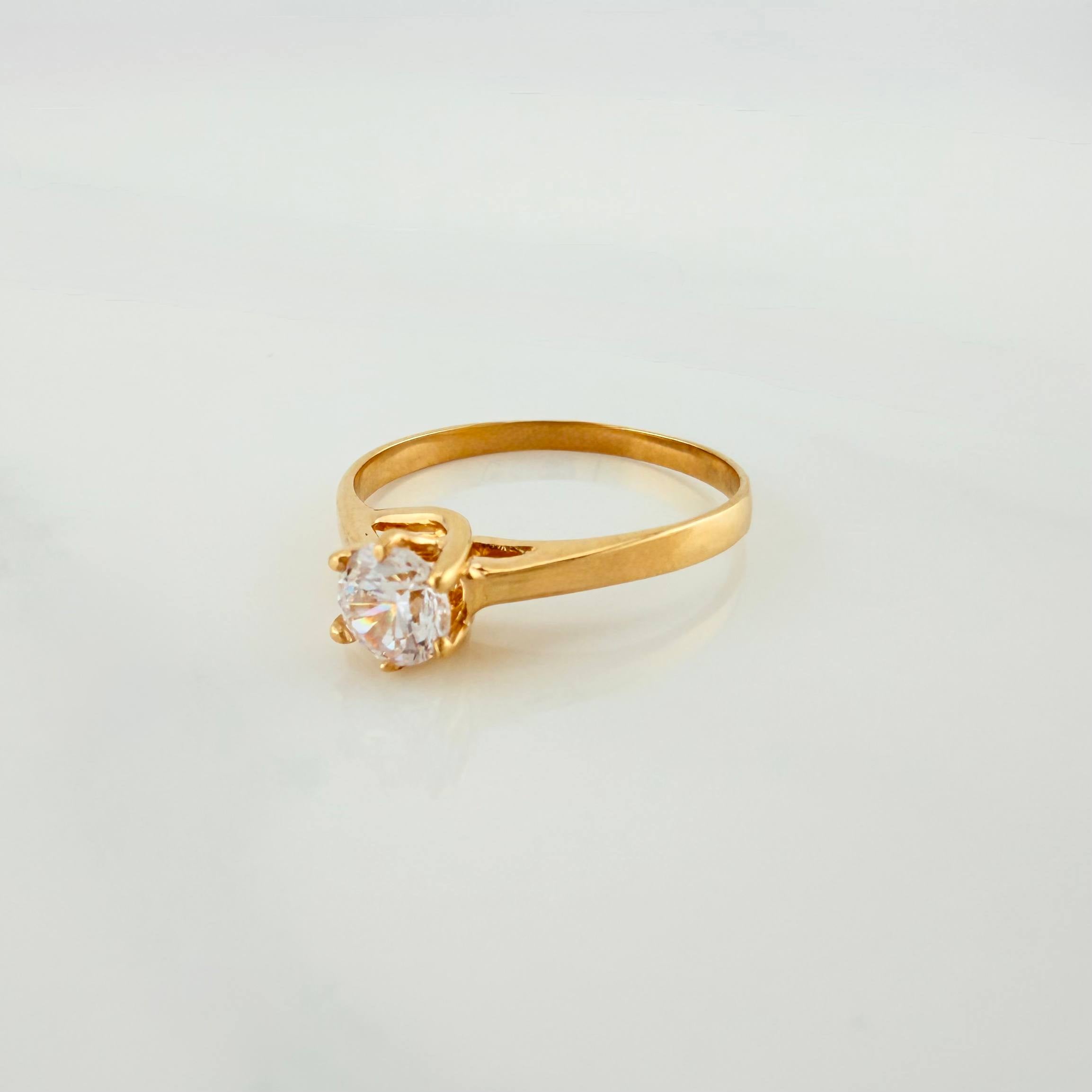 Anillo Solitario 2.1g / T7 1/4 Oro Amarillo 18K