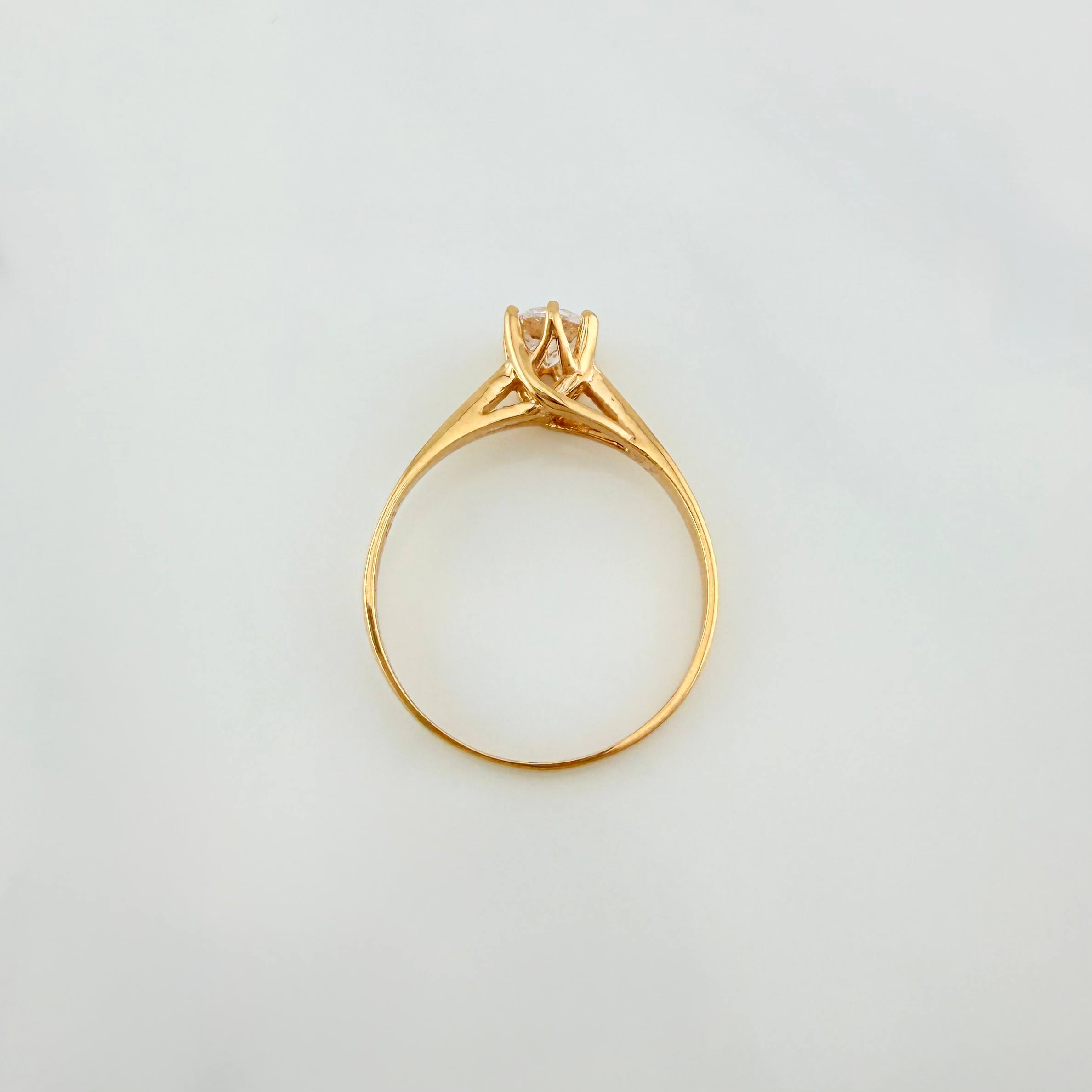 Anillo Solitario 2.1g / T7 1/4 Oro Amarillo 18K