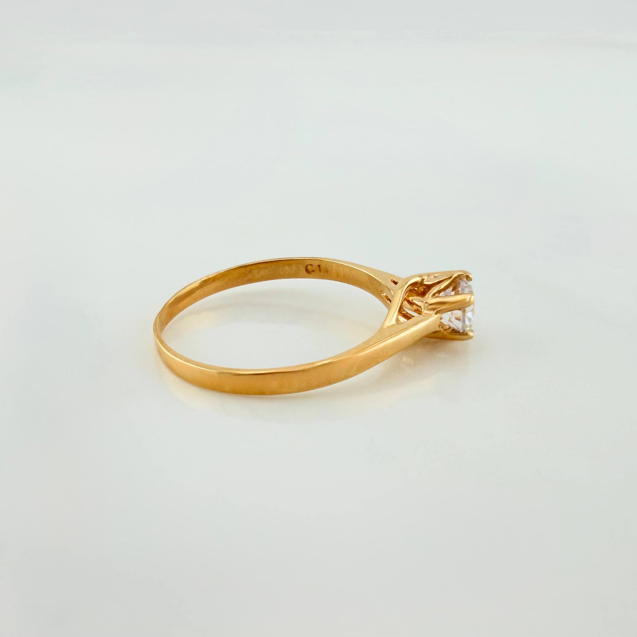 Anillo Solitario 2.1g / T7 1/4 Oro Amarillo 18K