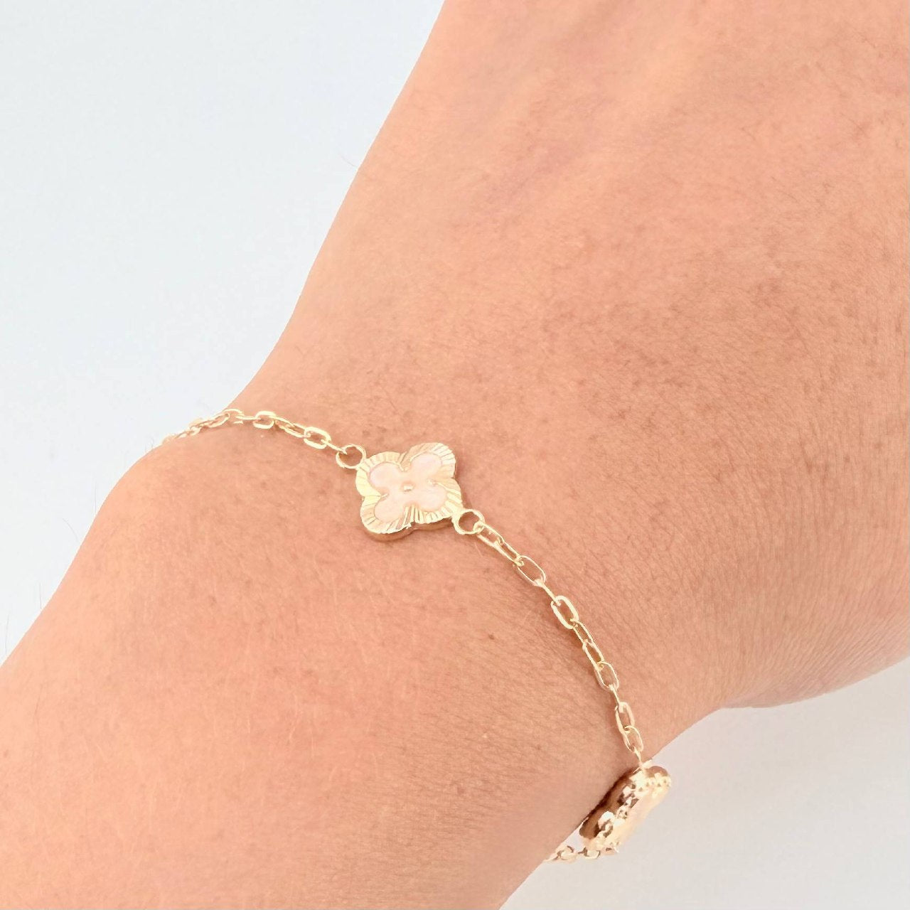Pulso Cajón Trébol Diamantado 2.75g / 18.9cm / 1.6mm Oro Amarillo 18K