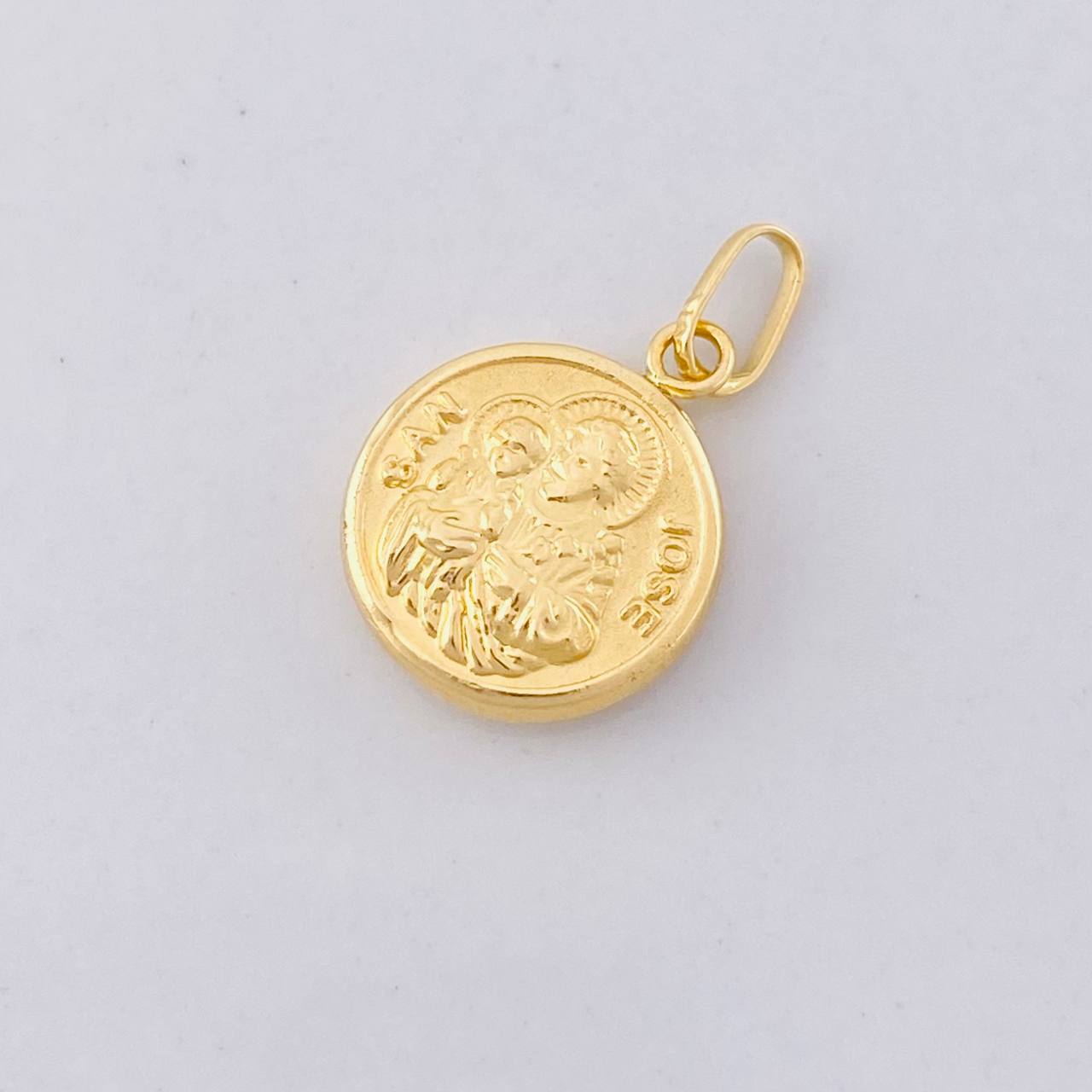 Dije San José 0.65g / 1.8cm Oro Amarillo 18K