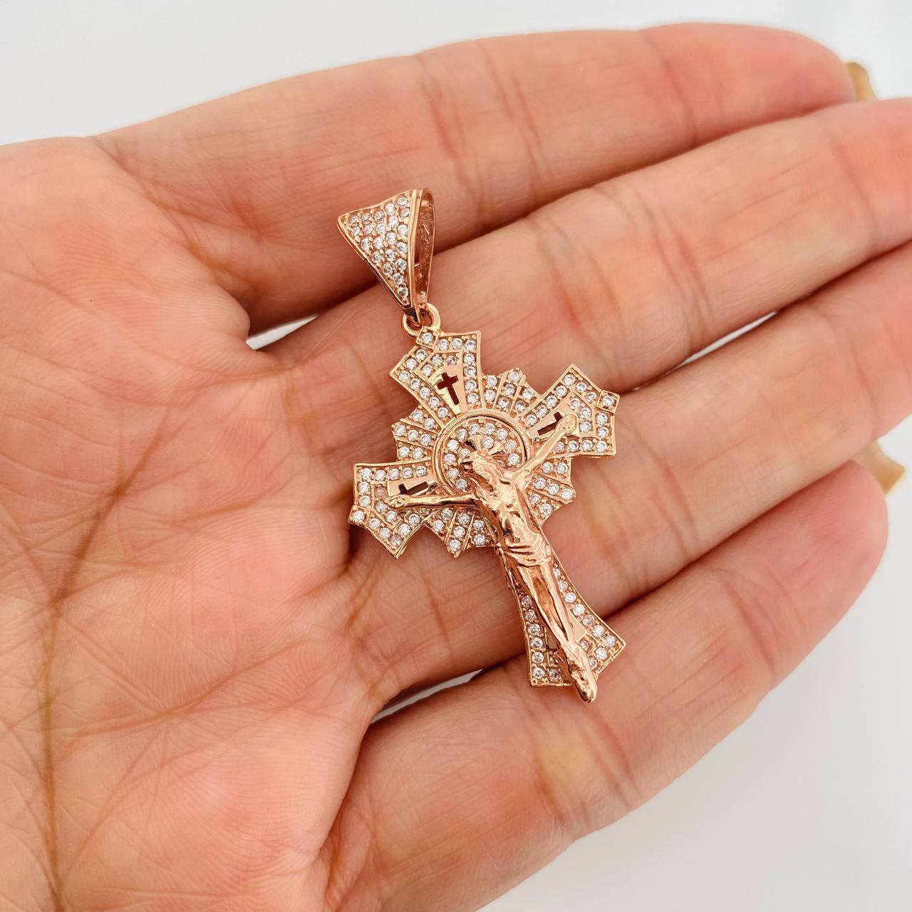 Dije Cruz Cristo 6.85g / 4.4cm Oro Rosa 18K