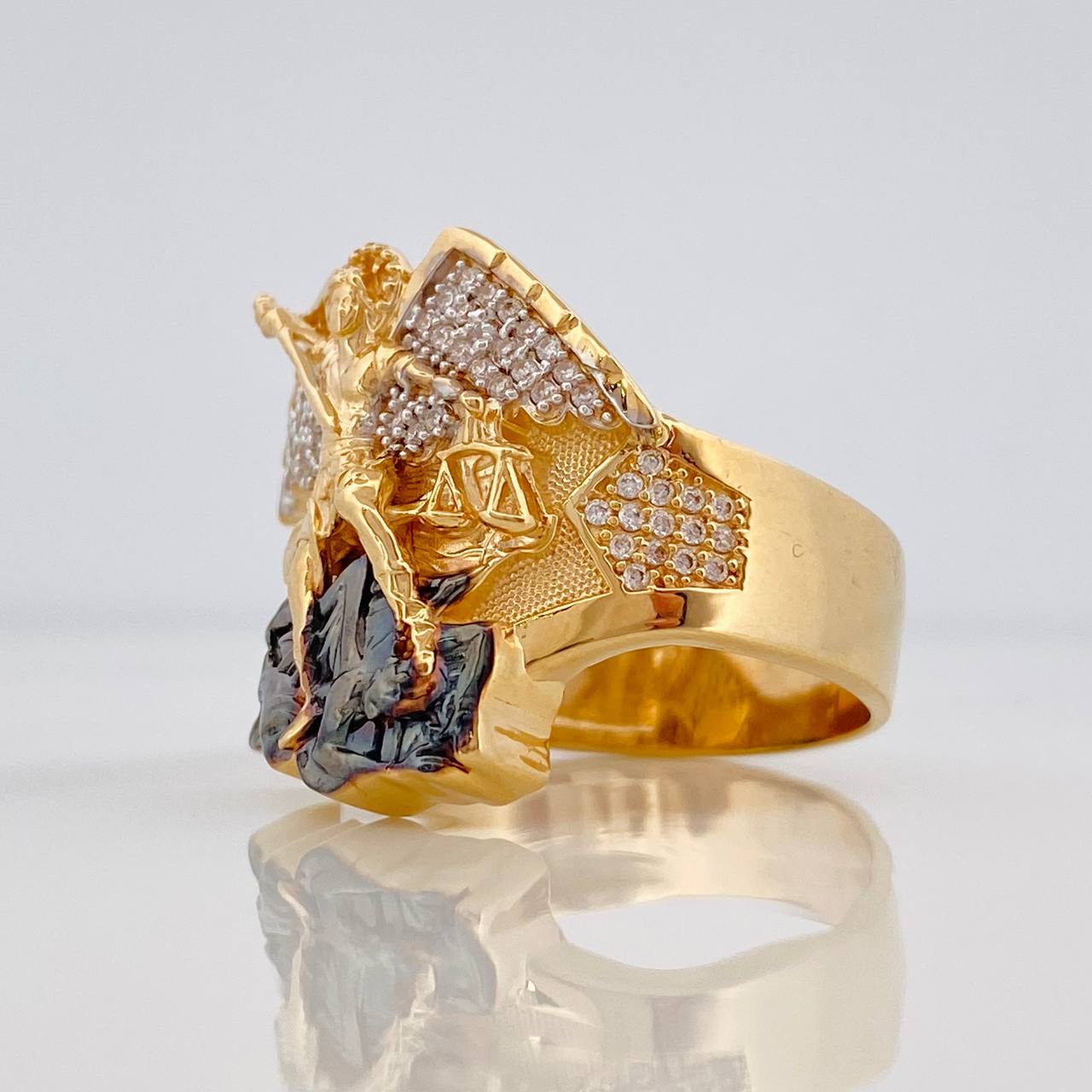 Anillo San Miguel Arcángel 15.5g / T10 1/2 Tres Oros 18K