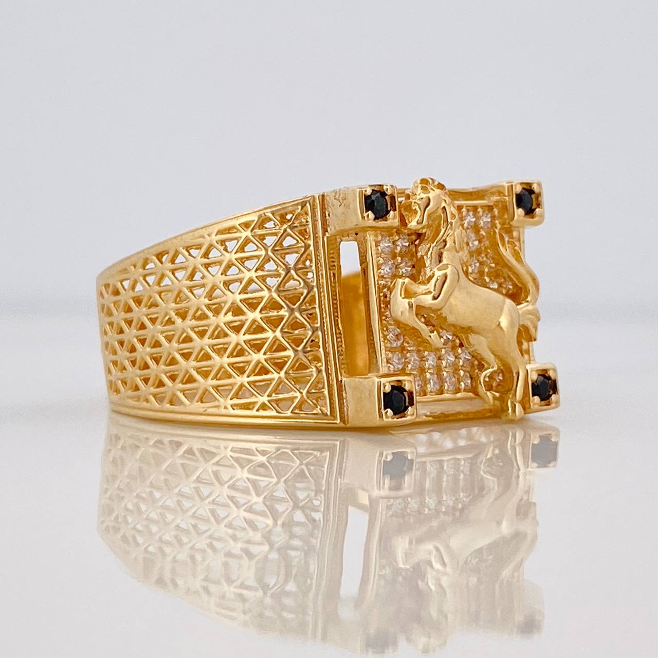 Anillo Caballo 7g / T9 3/4 Oro Amarillo 18K