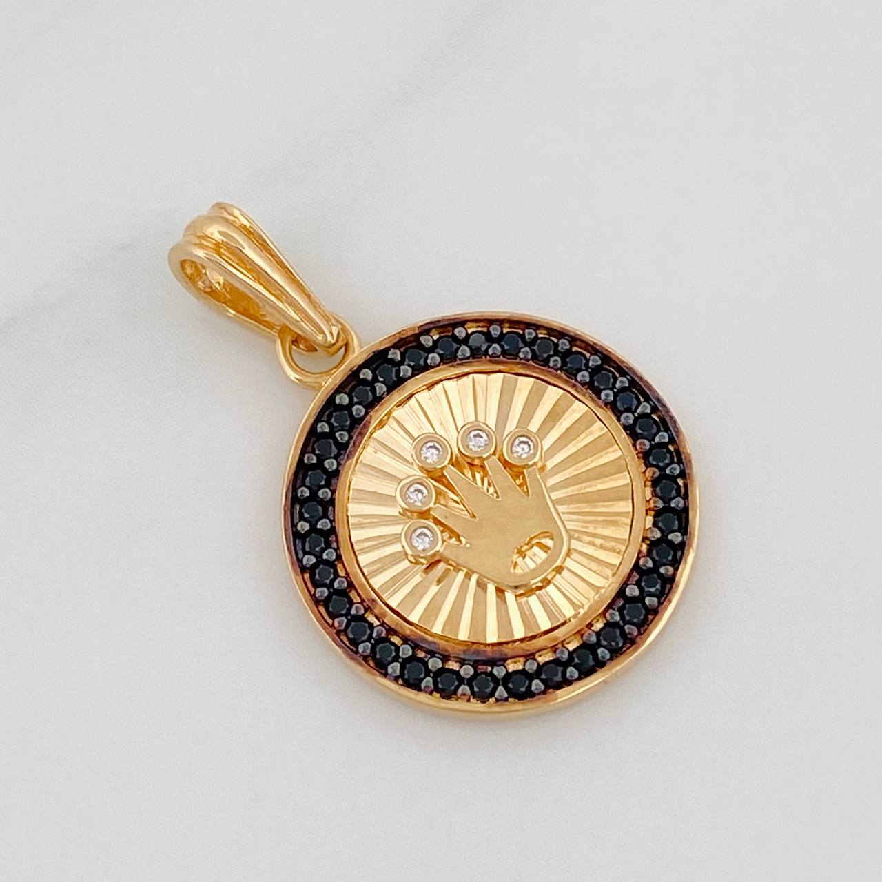Dije Corona 2.25g / 2.05cm Dos Oros Negro Amarillo 18K