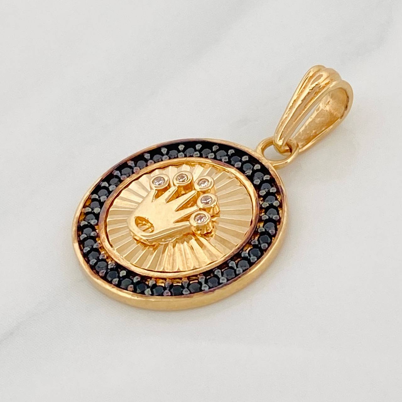 Dije Corona 2.25g / 2.05cm Dos Oros Negro Amarillo 18K