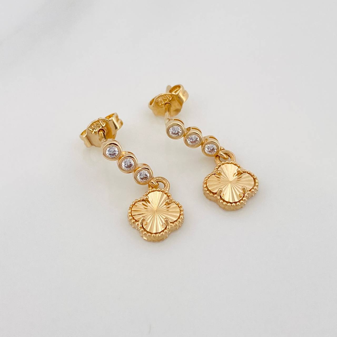 Topos Halo Trebol 2.15g / 2.6mm Oro Amarillo 18K