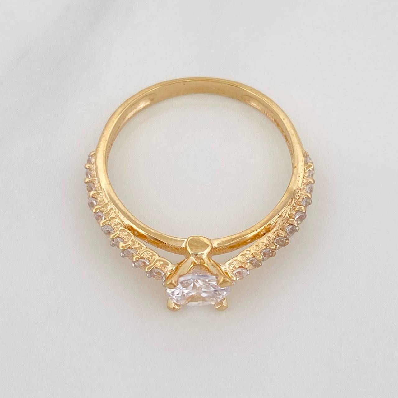 Anillo Solitario Puente 2.4g / T7 Oro Amarillo 18K