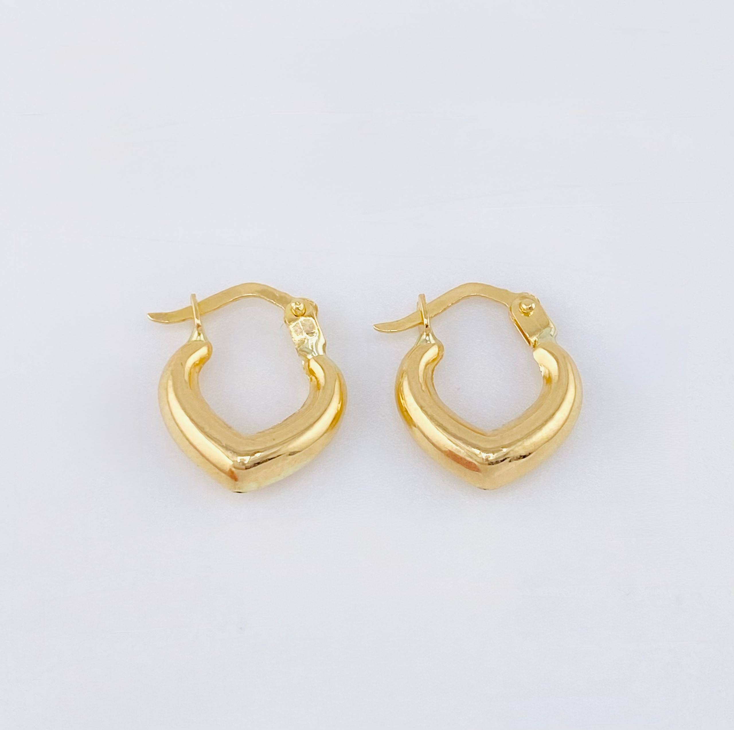 Candongas Silueta Corazon 1.05gr / 1.5cm / Oro Amarillo 18K