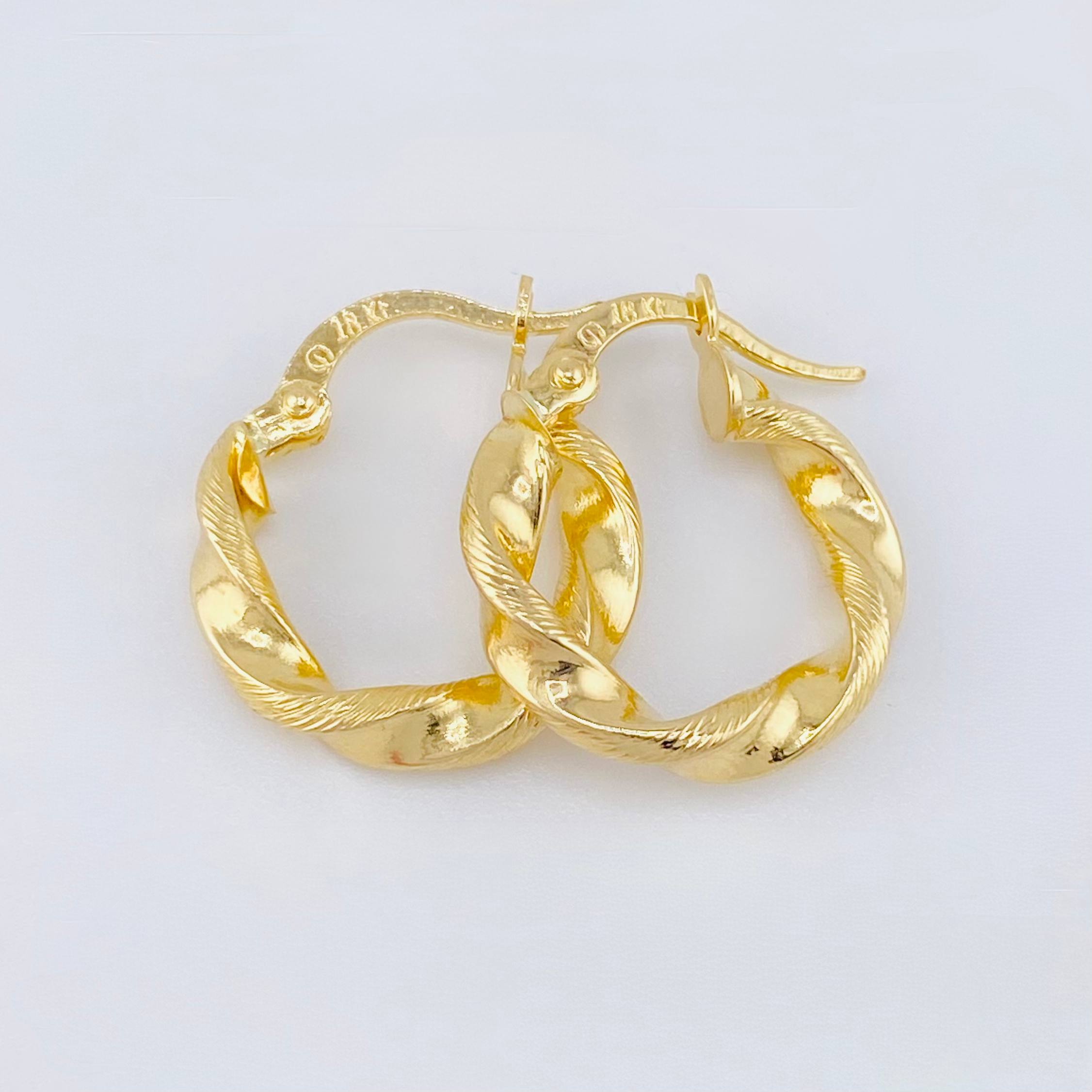 Candongas Deis 1.7gr / 1.8cm / Oro Amarillo 18K *