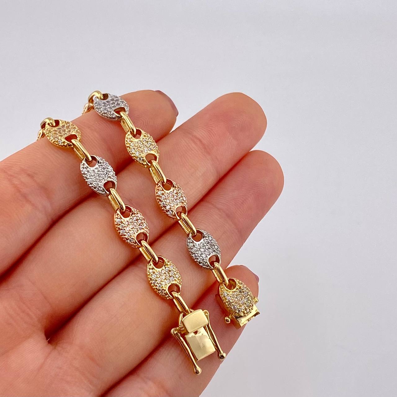 Cadena GC 30g / 46.4cm / 7mm Tres Oros 18K