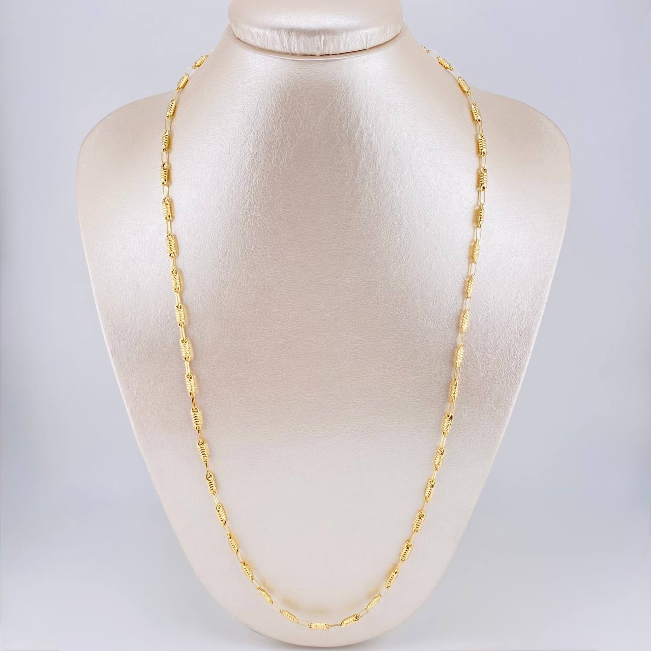 Cadena Rustica Tornillo 6.7g / 60.8cm / 3.3mm Oro Amarillo 18K